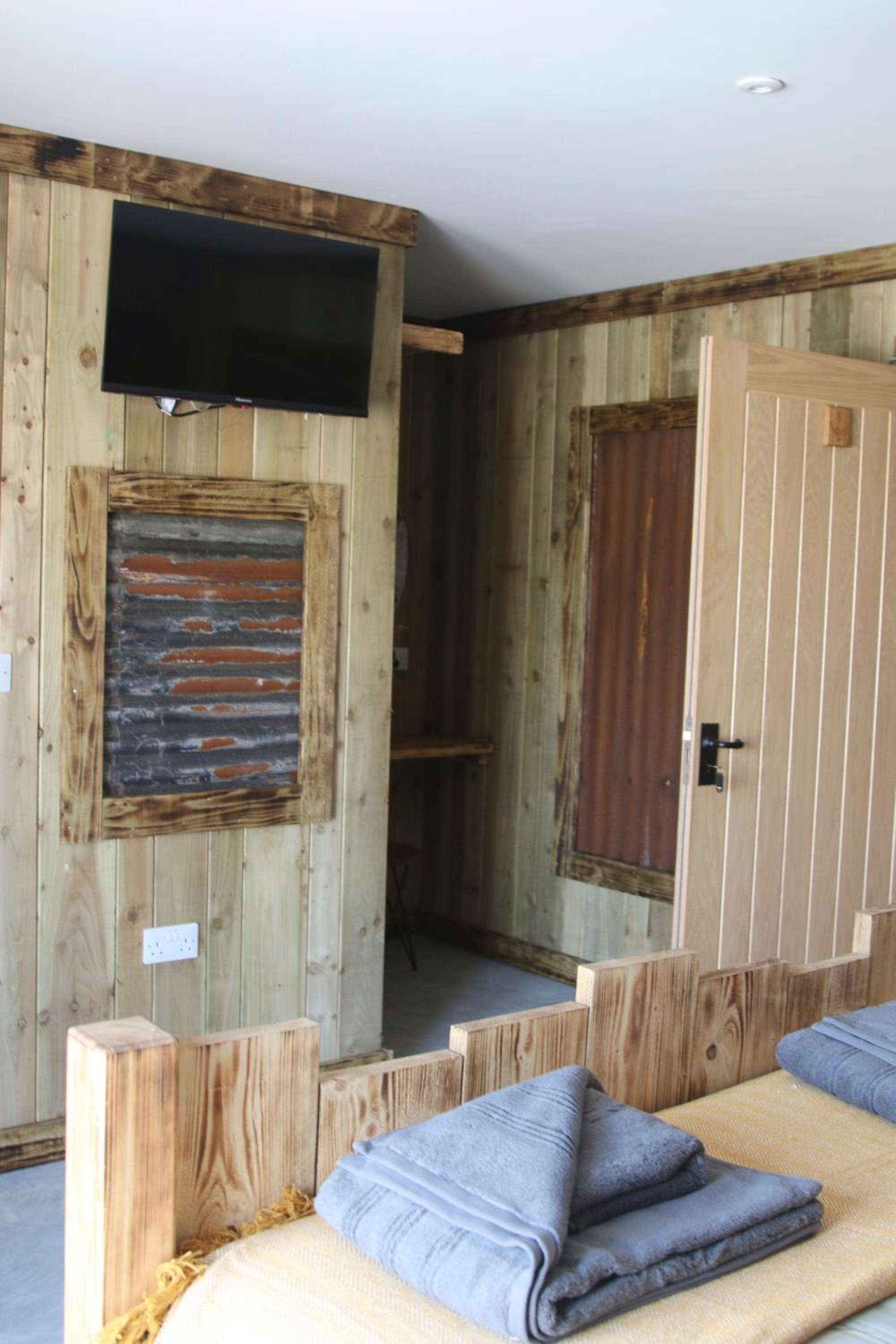 Double Room with Private Bathroom photo 3