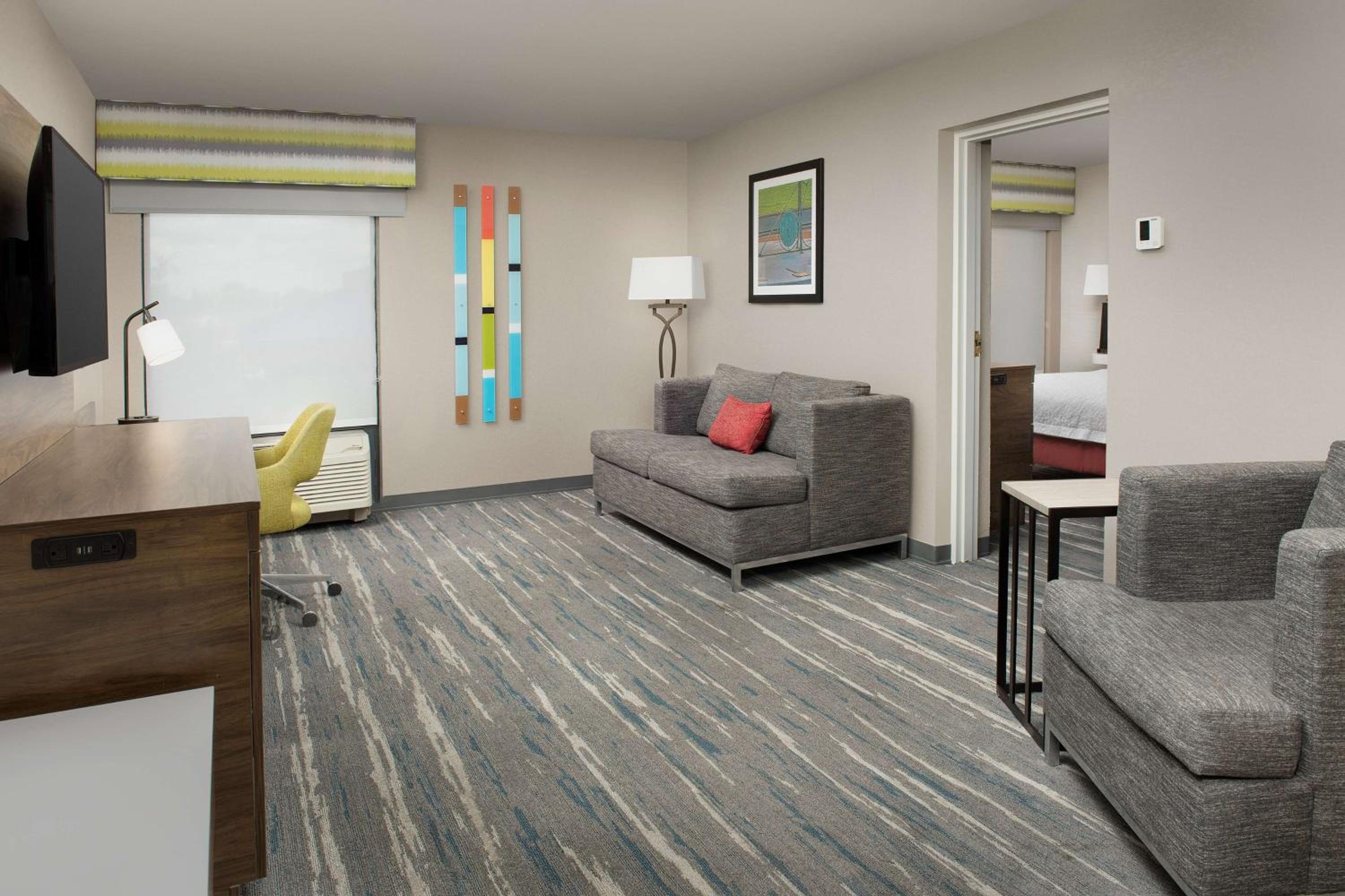 One-Bedroom King Suite with Kitchenette - Non-Smoking  - Photo 1