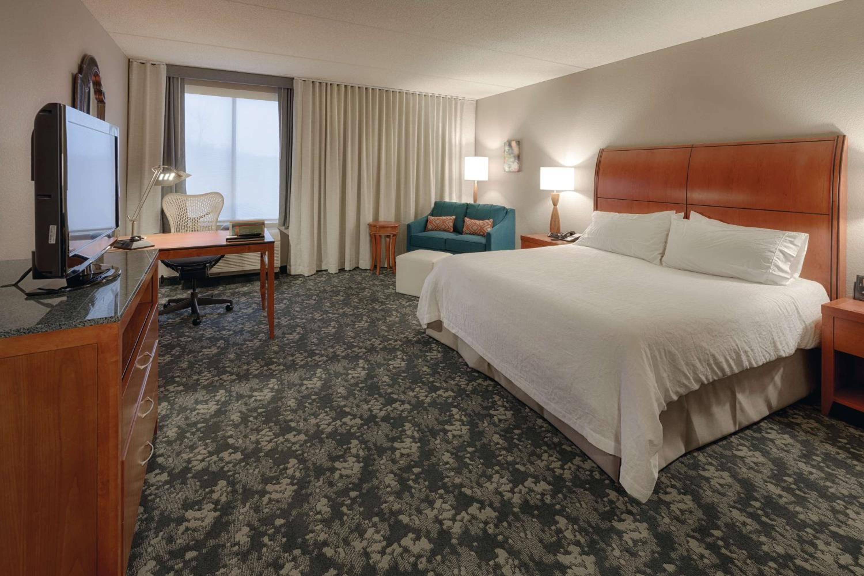 King Room with Whirlpool - Photo 1