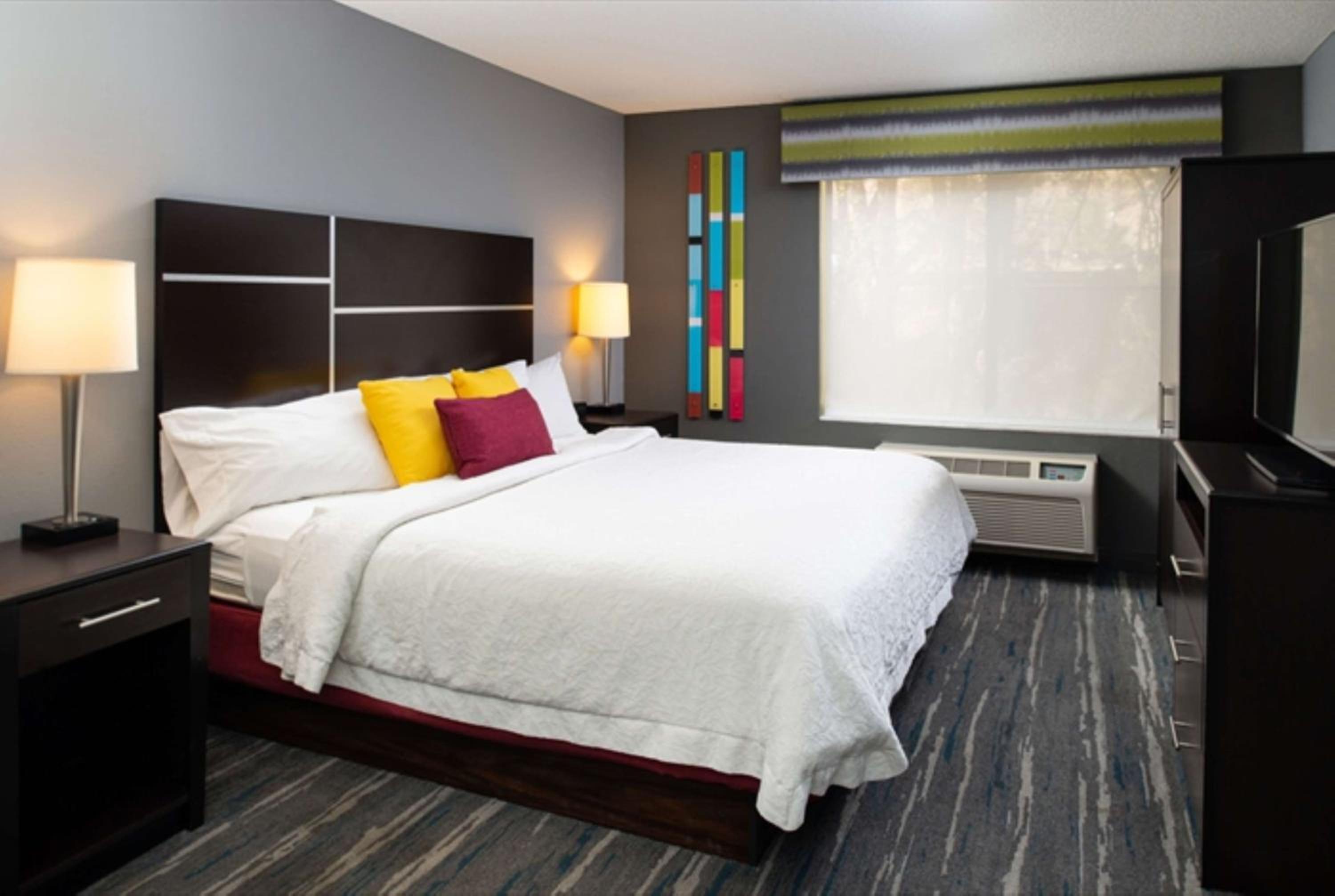 King Room - Mobility Access/Non-Smoking - Photo 15