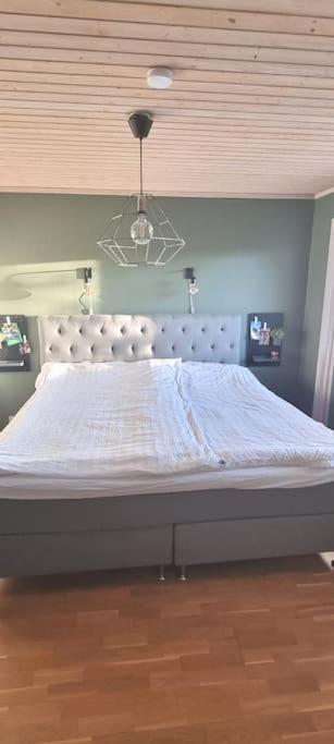 Four-Bedroom House photo 1