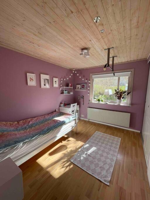 Four-Bedroom House photo 3