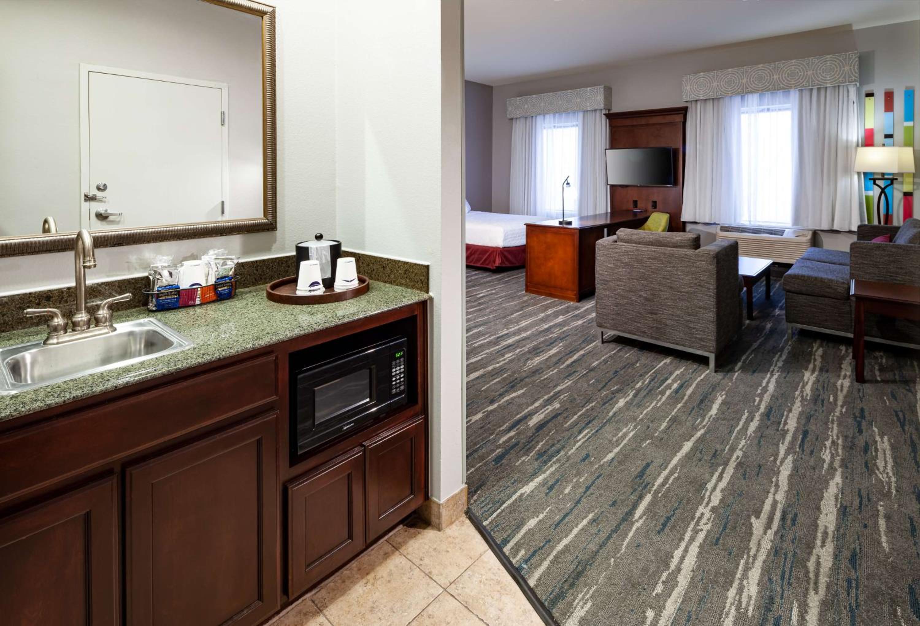 King Studio Suite - Non-Smoking - Photo 1