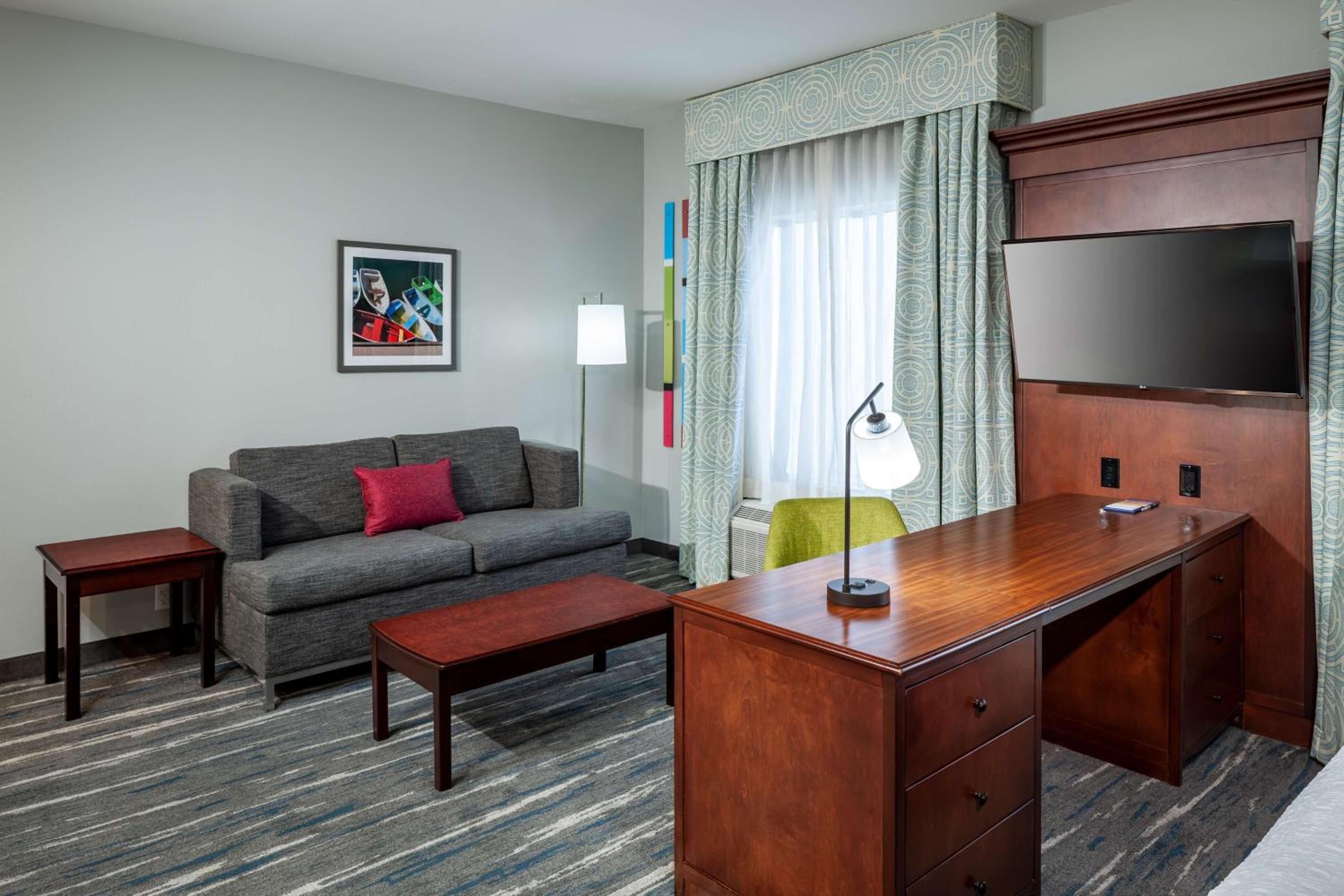 King Room with King Bed - Non-Smoking - Photo 1
