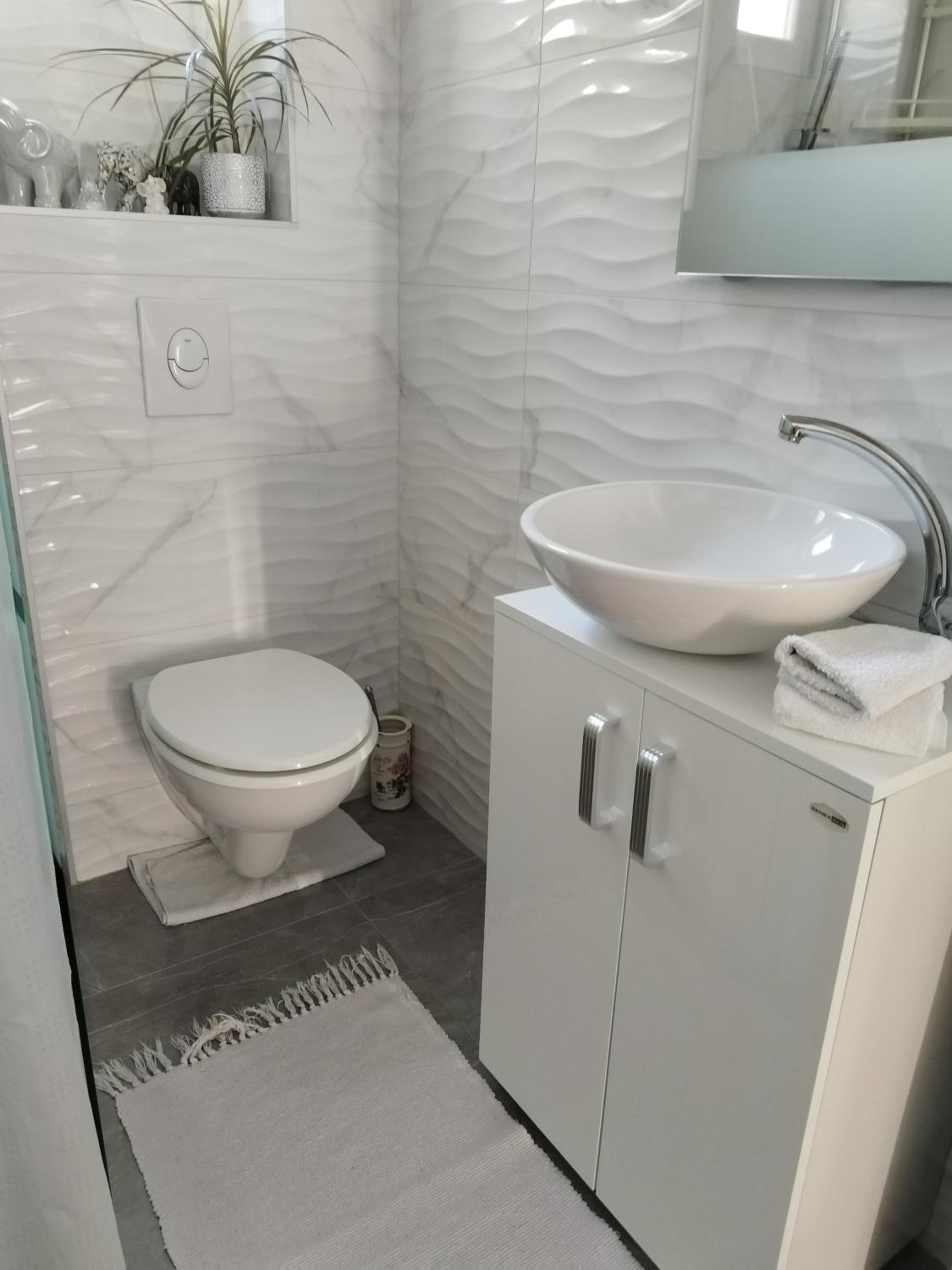 Two-Bedroom Apartment with Balcony photo 3