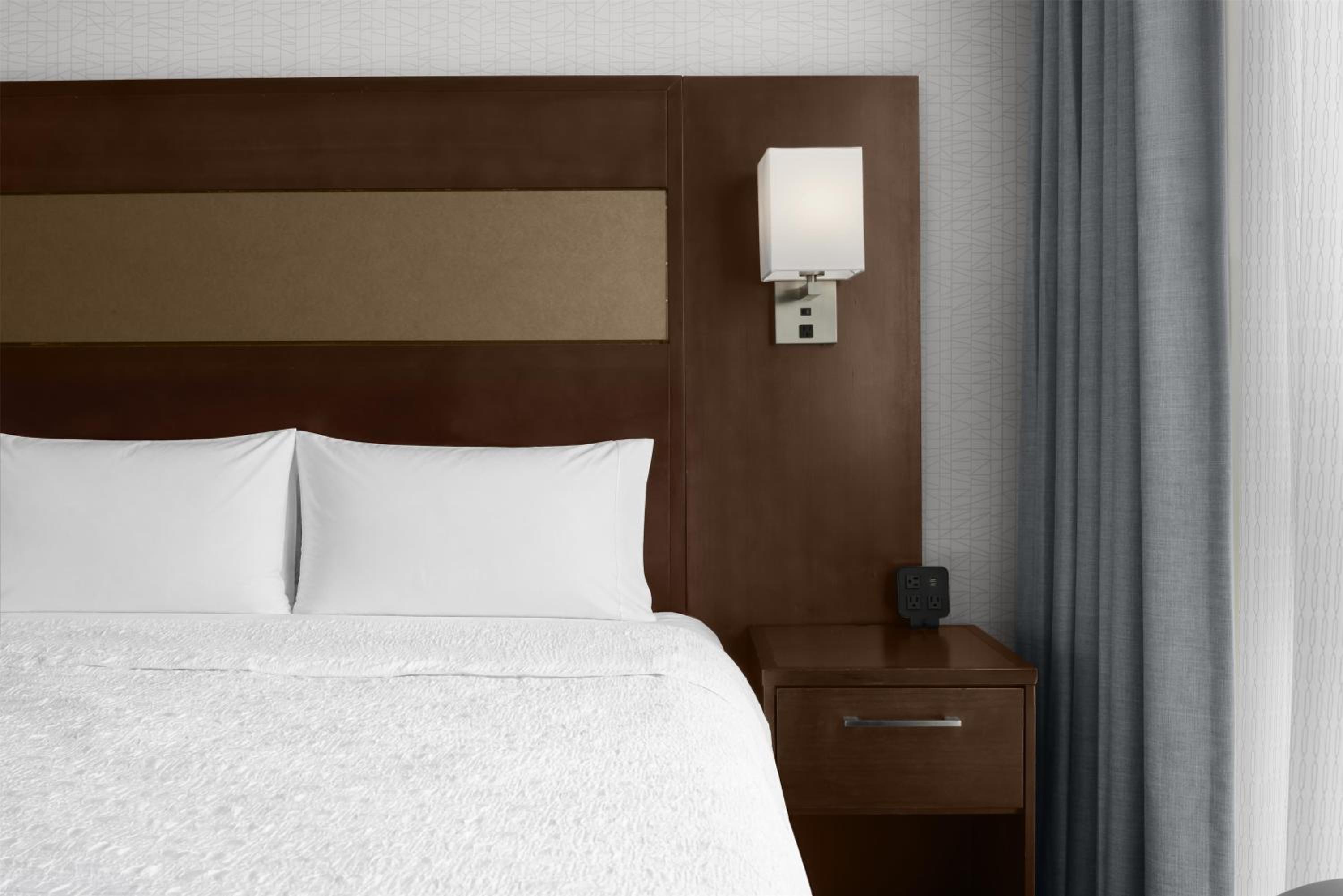 King Room - Mobility Access/Non-Smoking