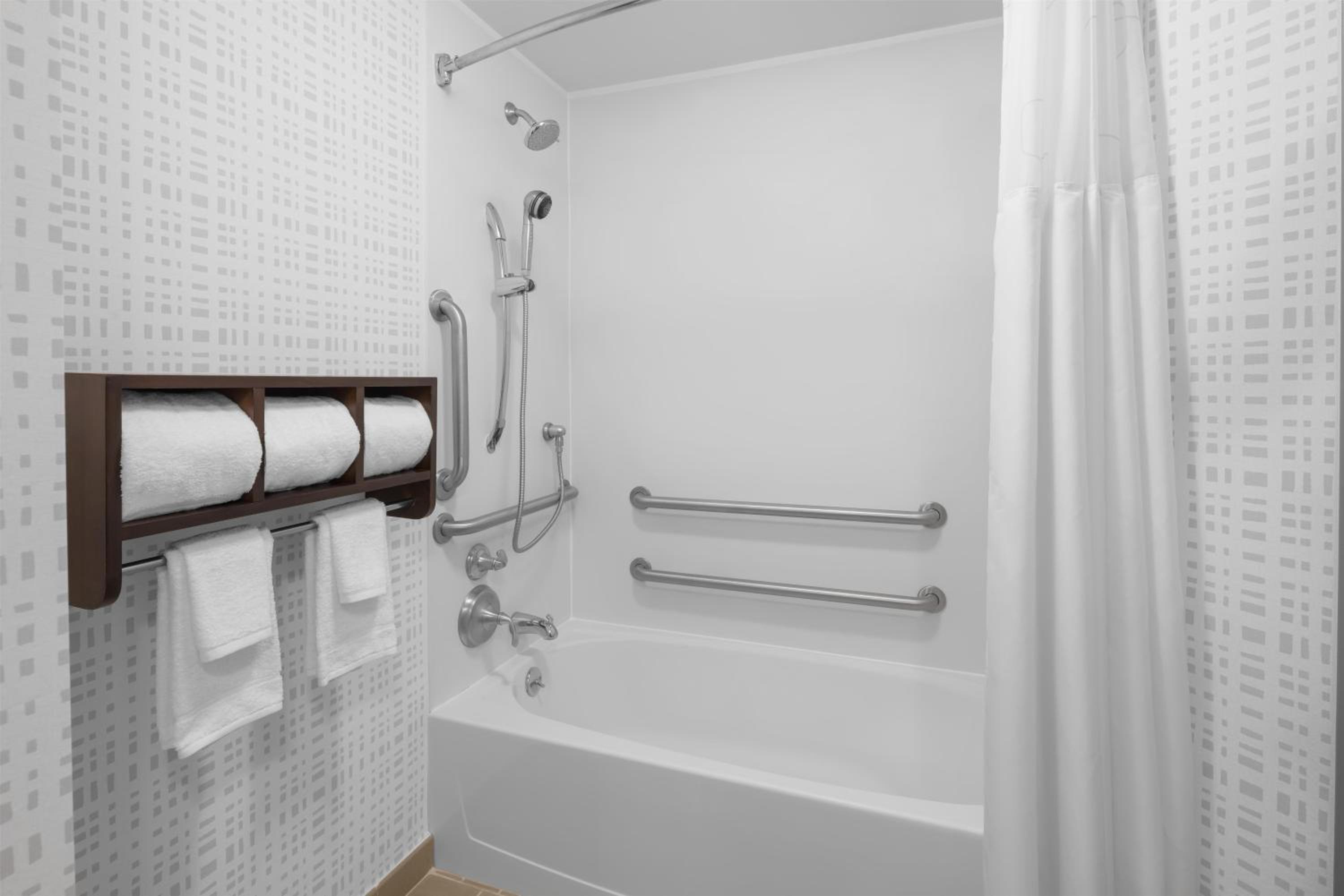 King Room - Mobility Access/Non-Smoking