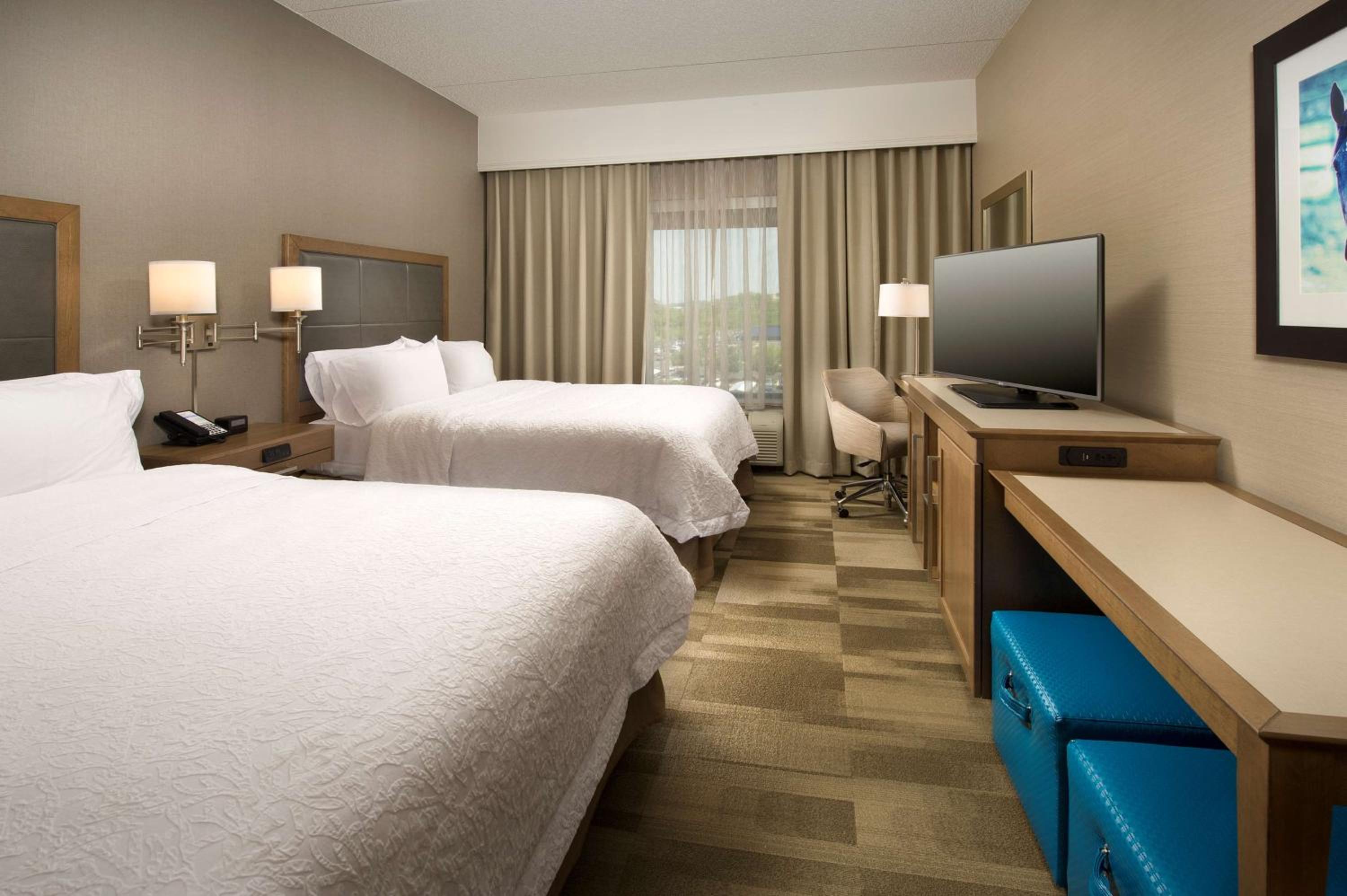 Queen Room with Two Queen Beds - Non-Smoking photo 1