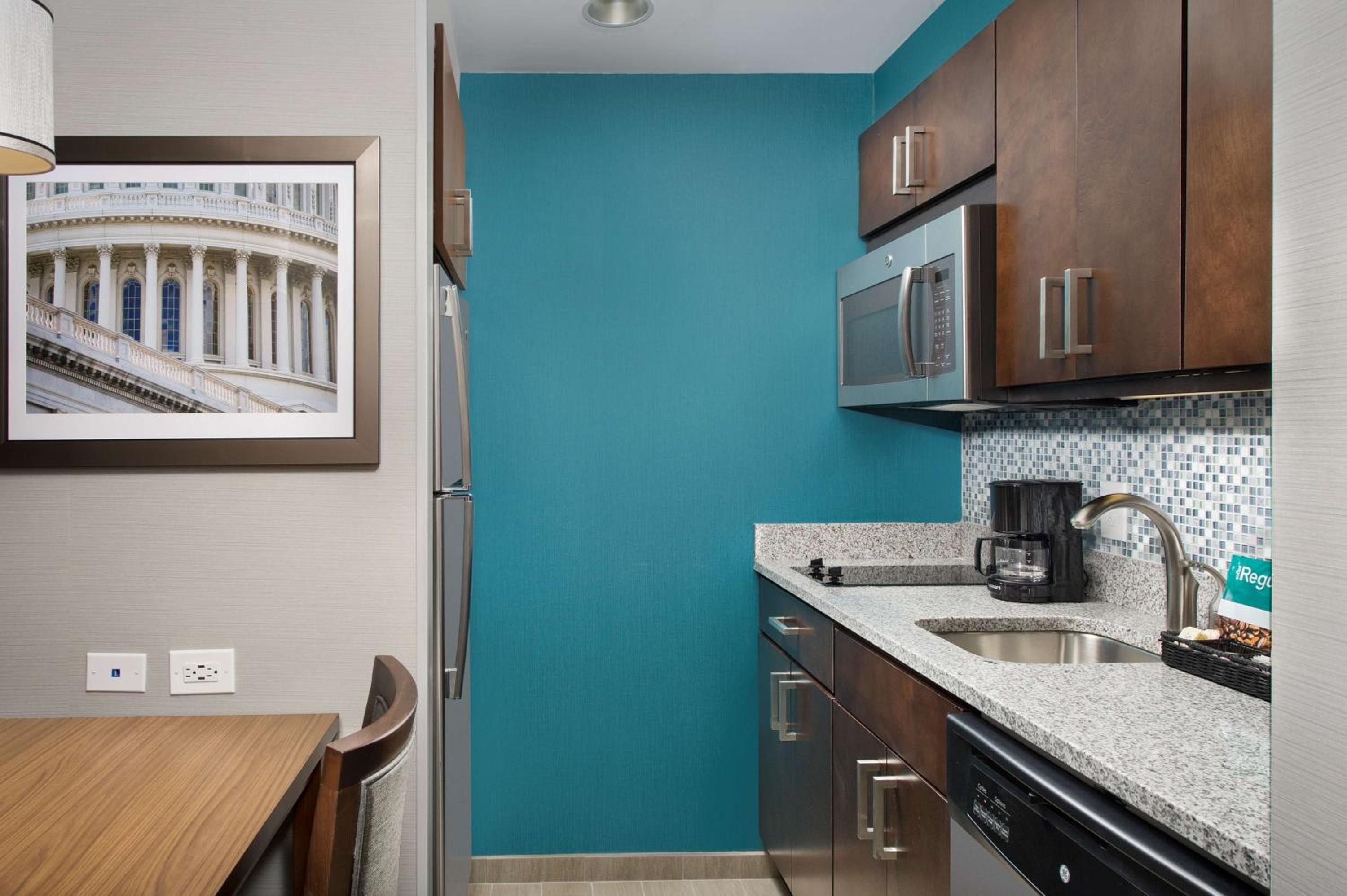 Homewood Suites by Hilton Washington DC NoMa Union Station kitchen in One-Bedroom King Suite - Non-Smoking