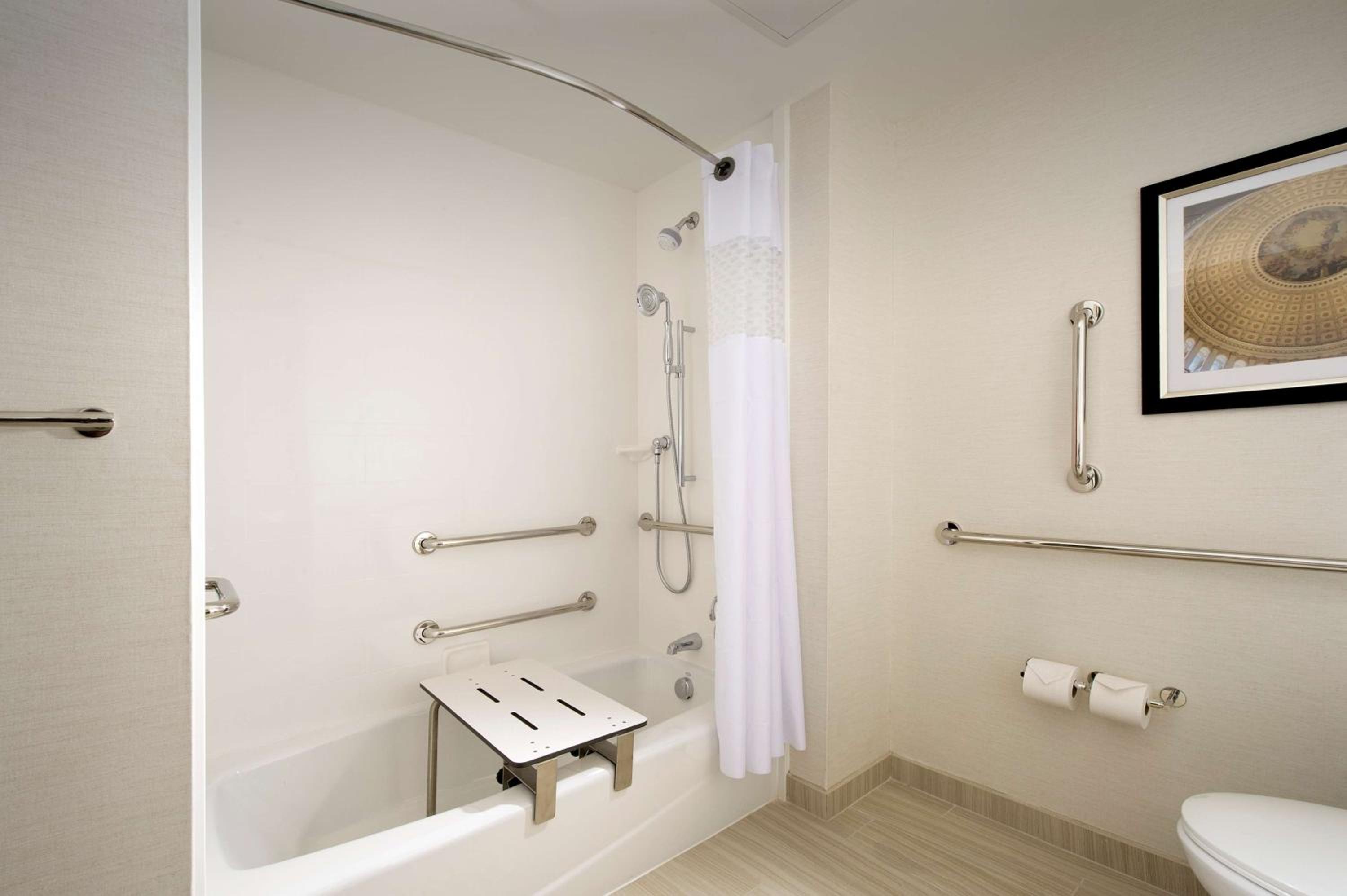 King Room - Mobility Access/Non-Smoking - Photo 3