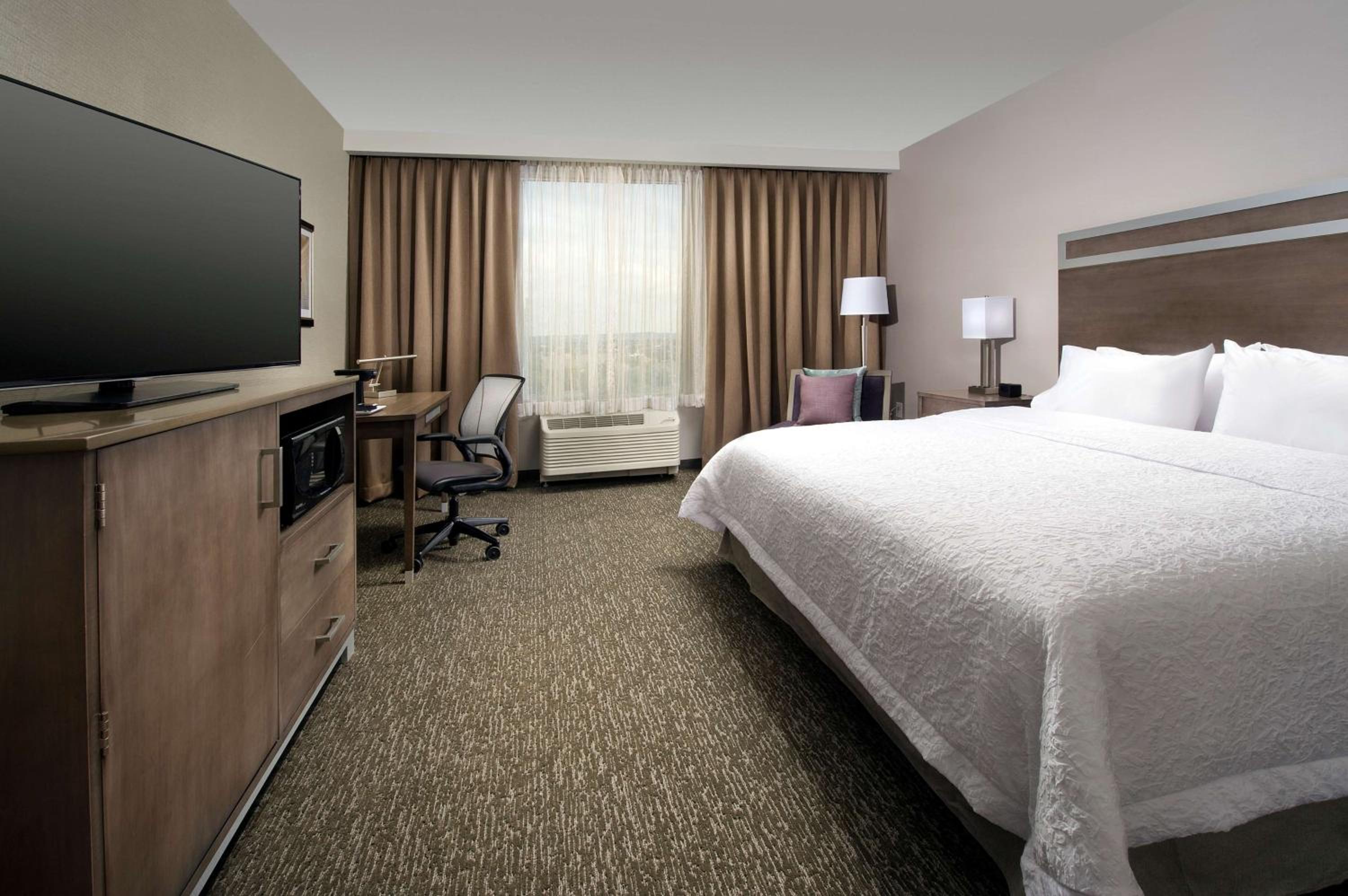 King Room - Mobility Access/Non-Smoking - Photo 4