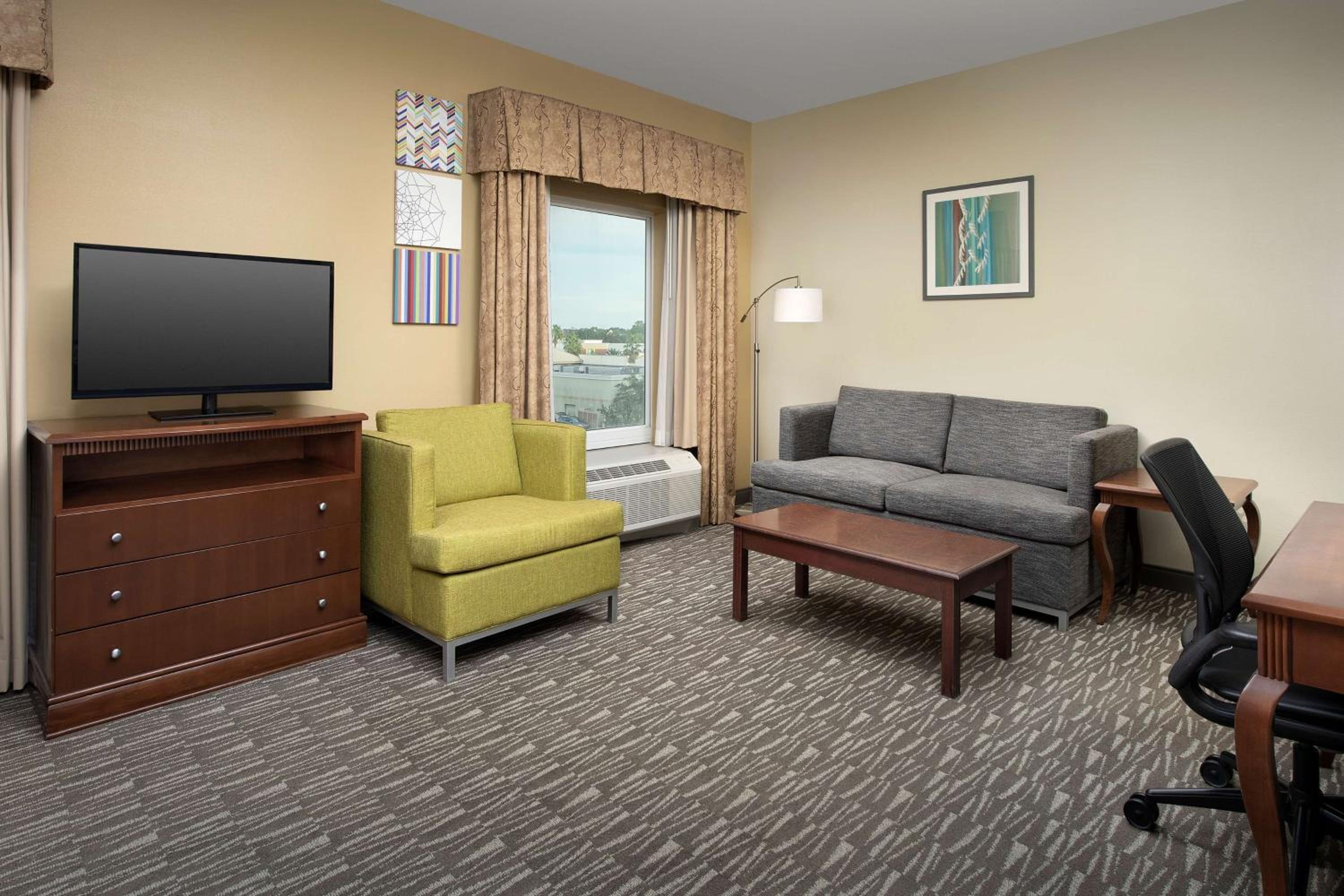 King Studio Suite with Sofa Bed - Non-Smoking - Photo 3