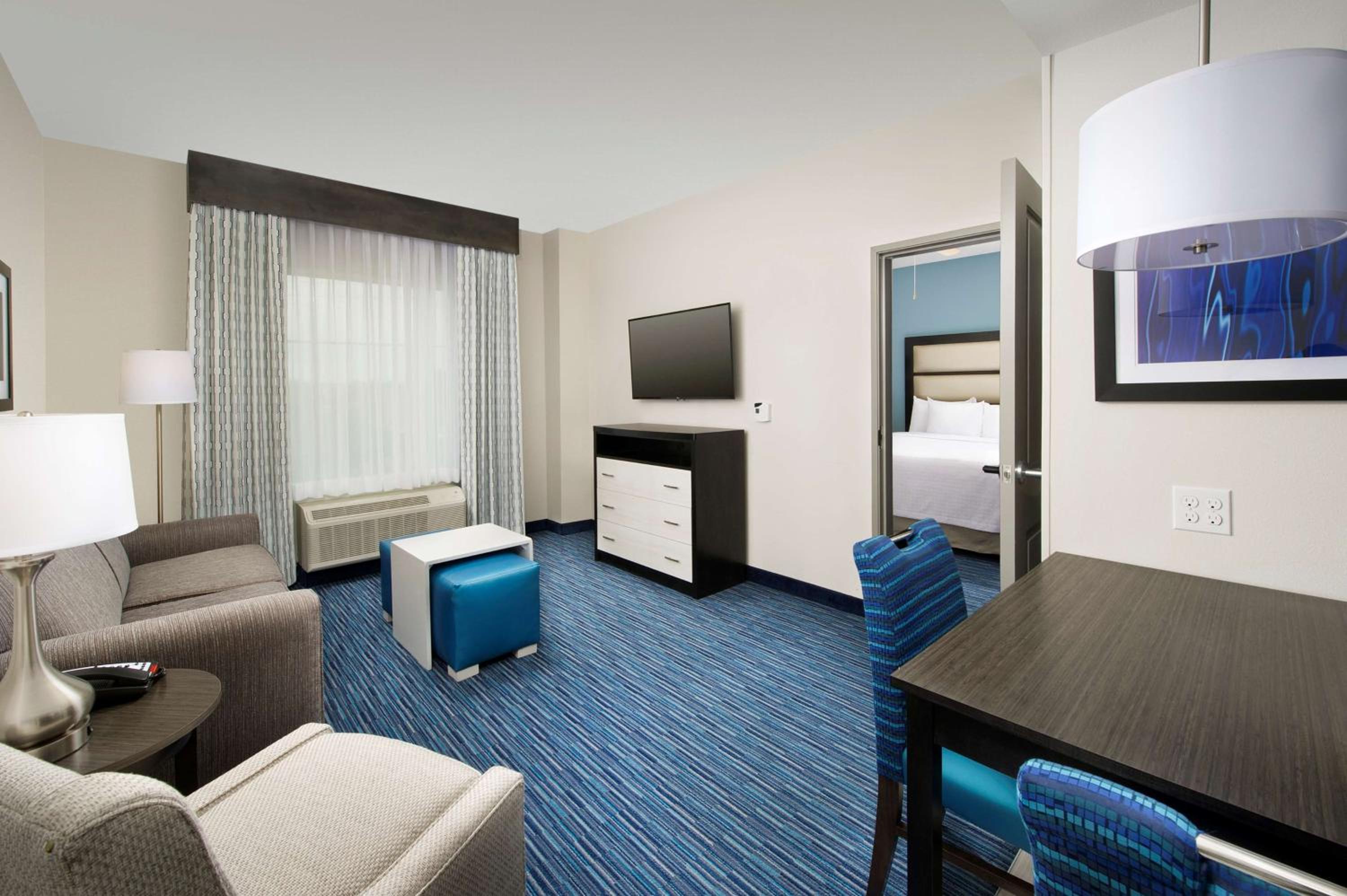 One-Bedroom King Suite - Non-Smoking