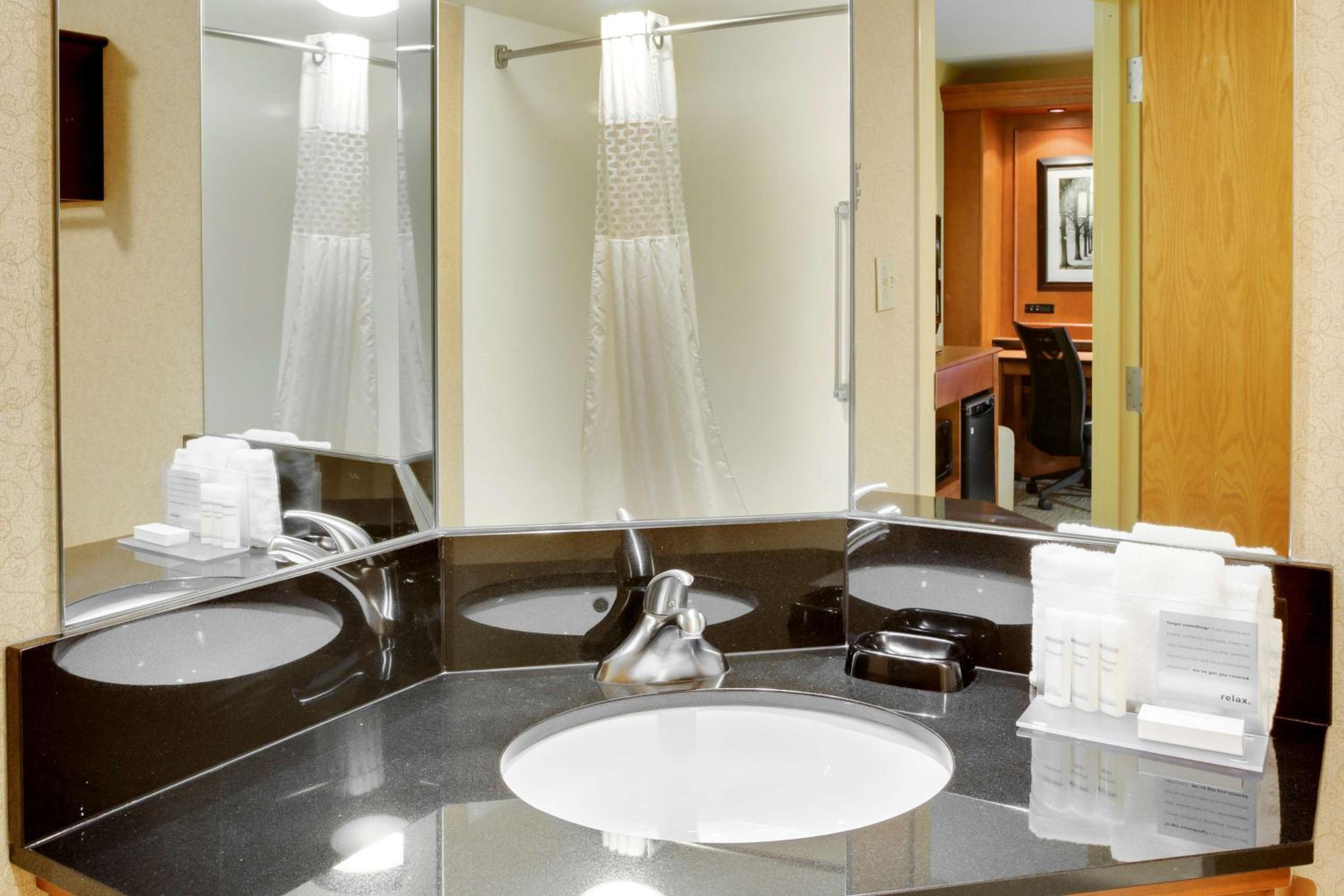 Queen Room - Photo 2