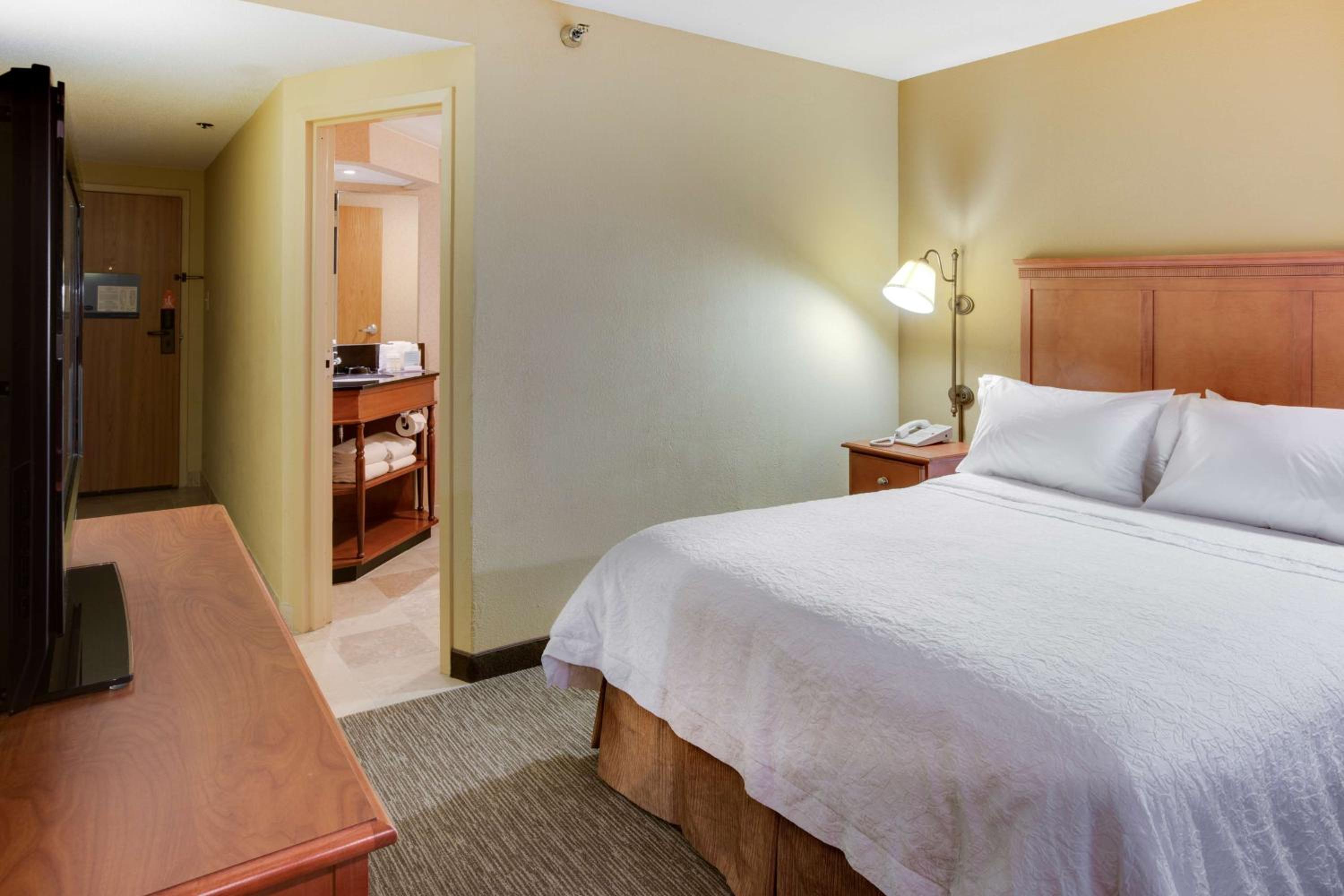 Queen Room - Photo 3