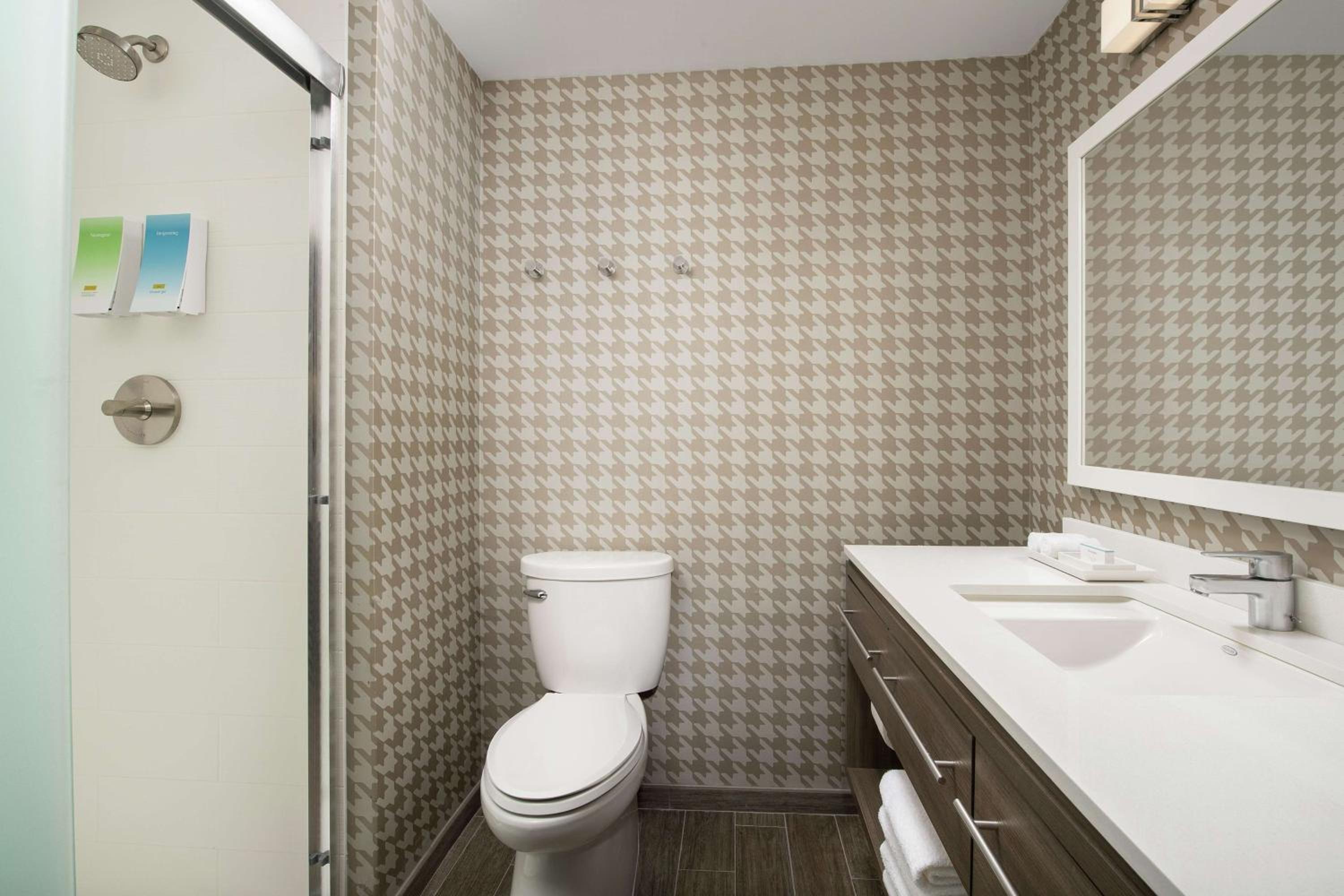 King Studio Suite - Non-Smoking - Photo 7