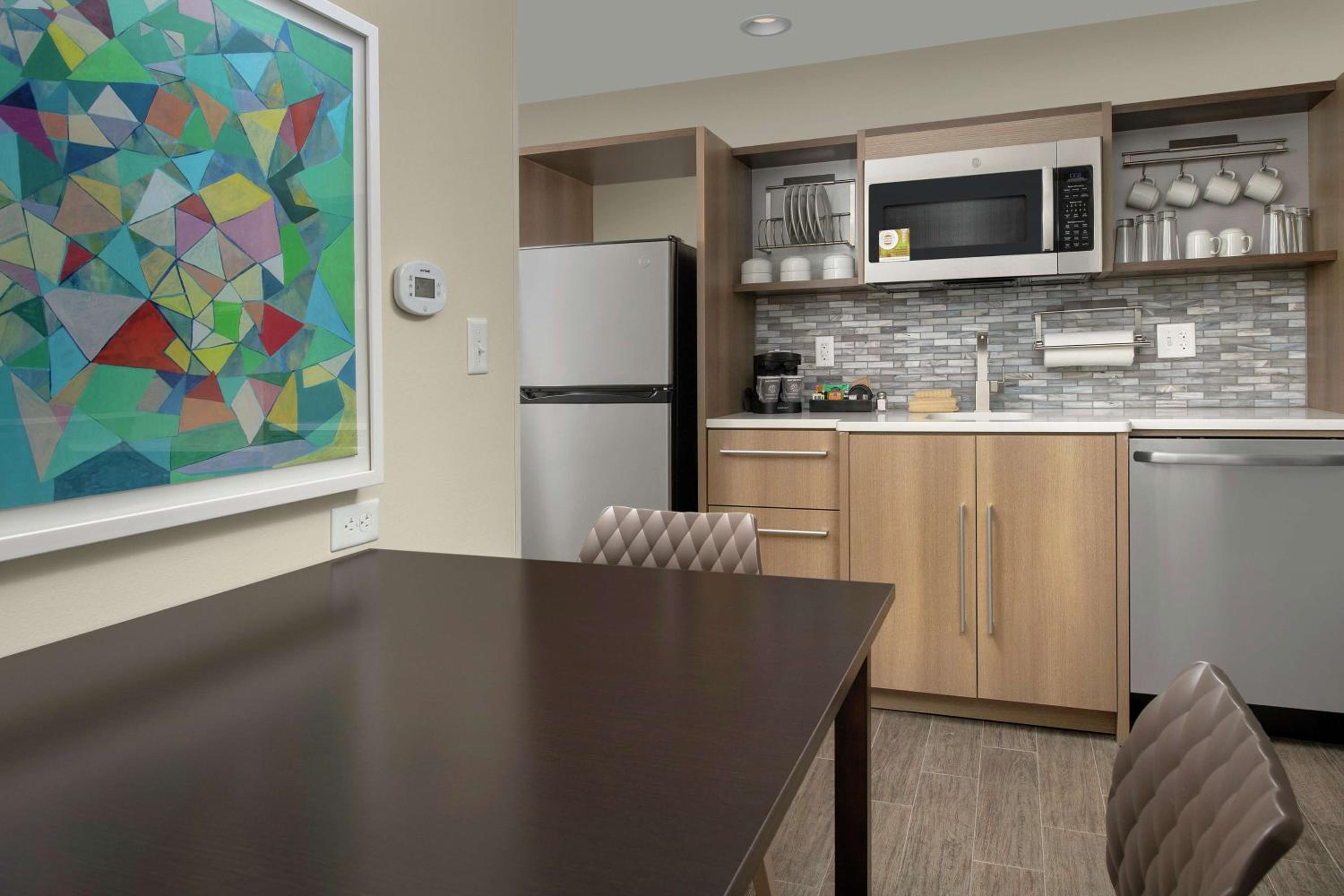 One-Bedroom King Suite - Non-Smoking