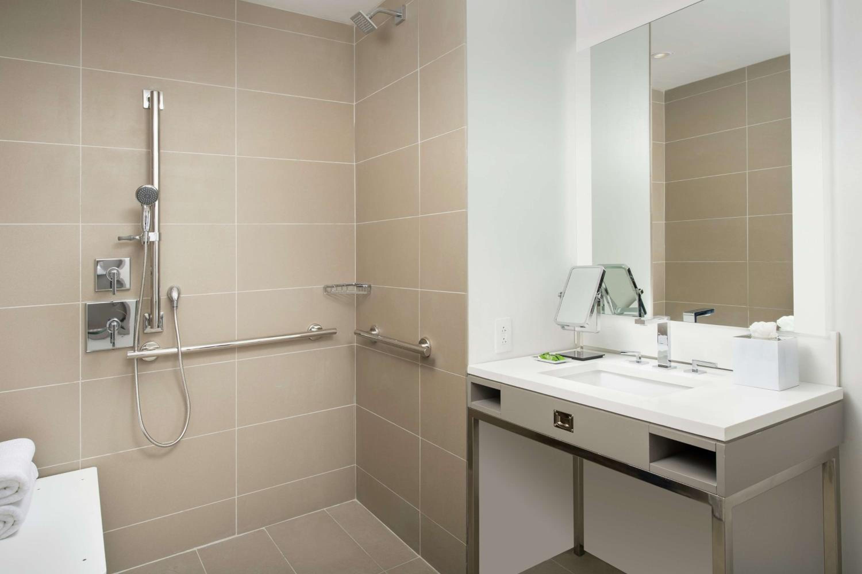 Queen Room with Two Queen Beds - Mobility and Hearing Access - Photo 4