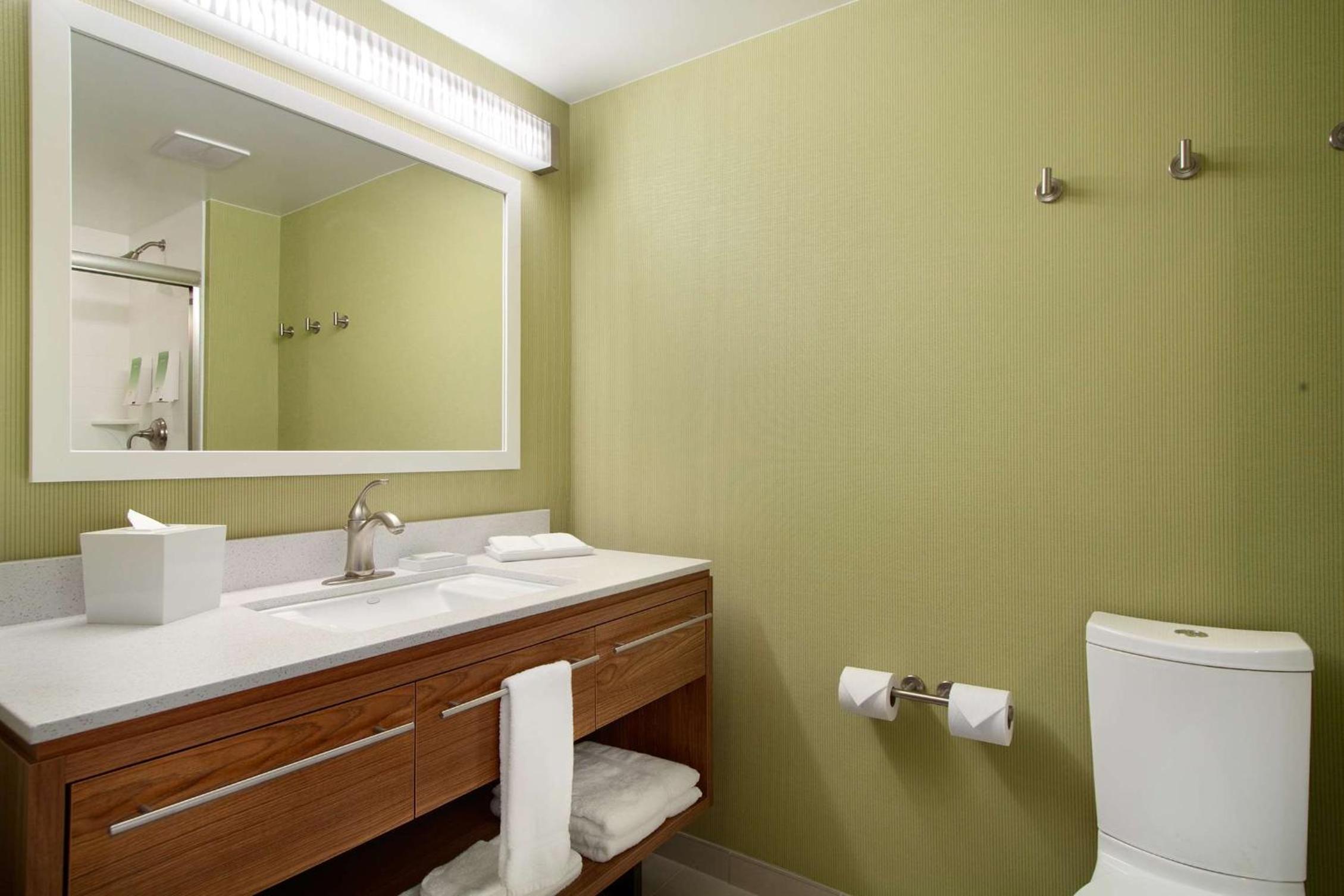 King Studio Suite - Non-Smoking photo 3