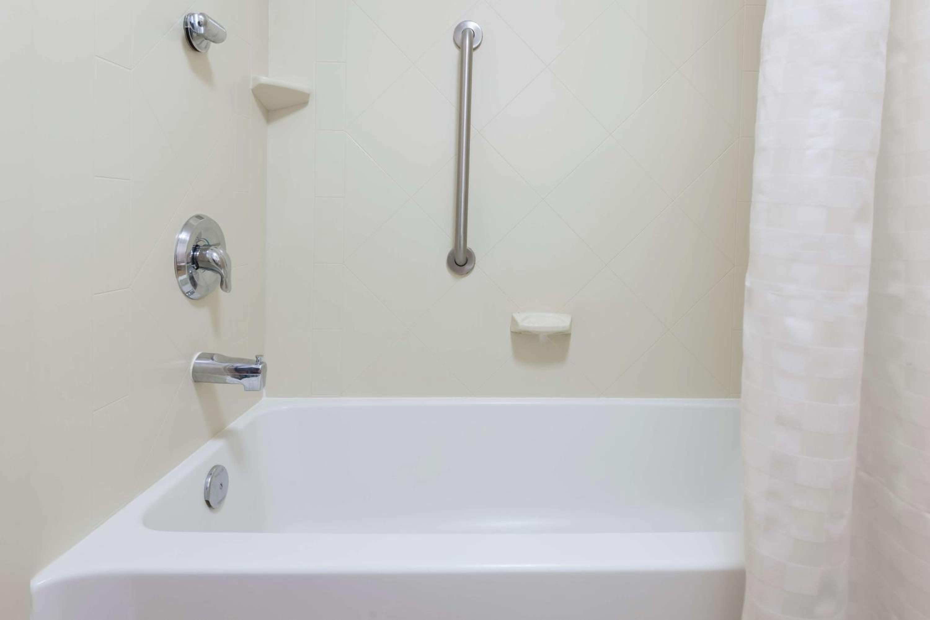 One-Bedroom King Suite - Non-Smoking - Photo 5