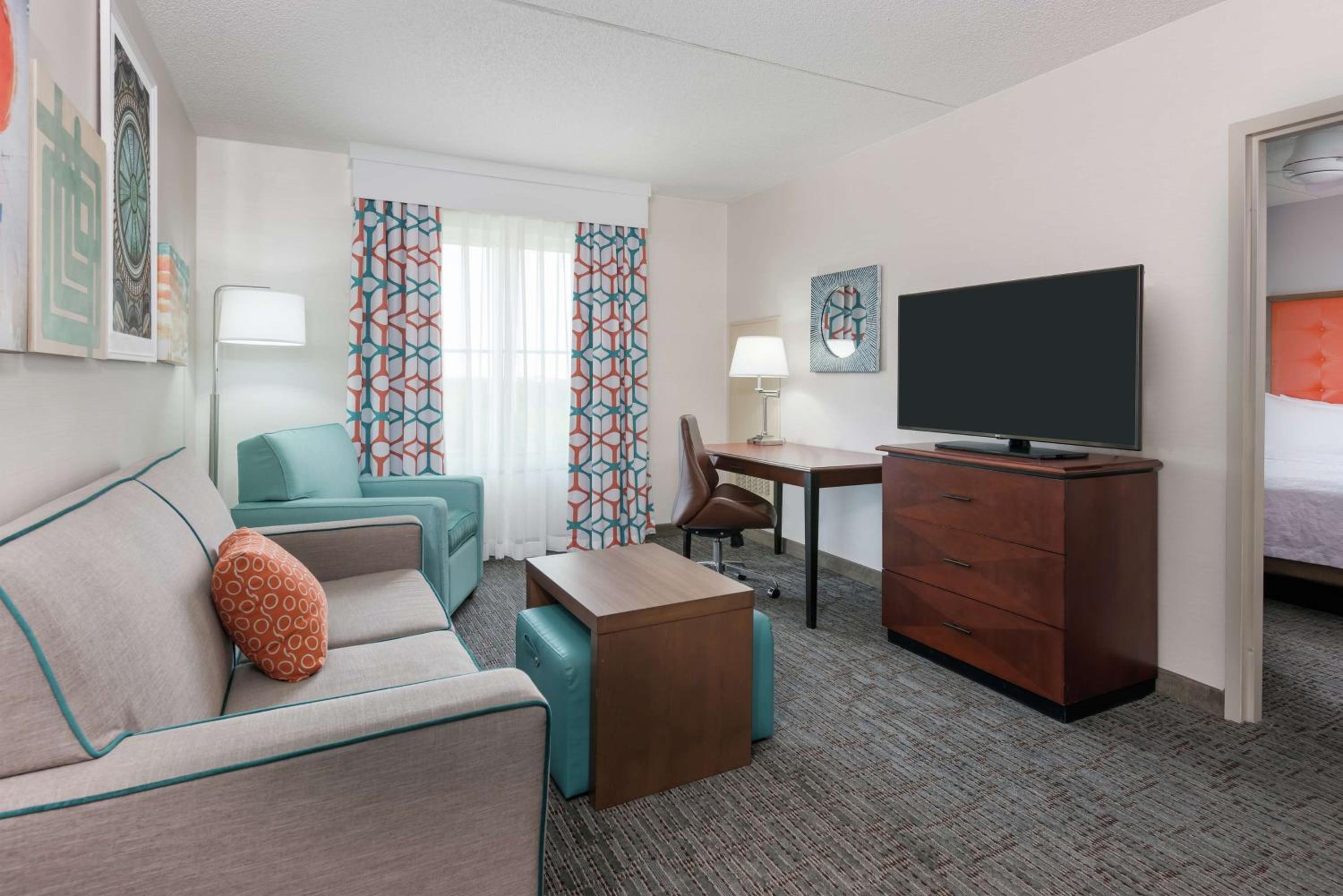 One-Bedroom King Suite - Non-Smoking - Photo 3
