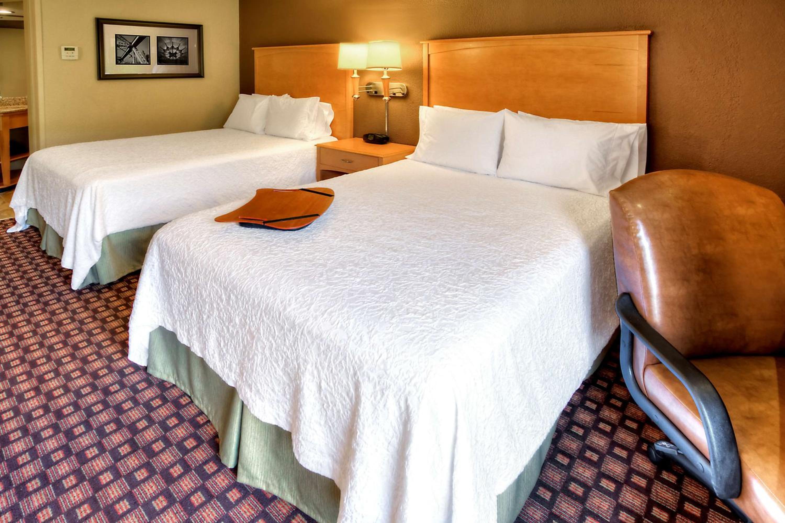 Queen Room with Two Queen Beds - Non-Smoking - Photo 1