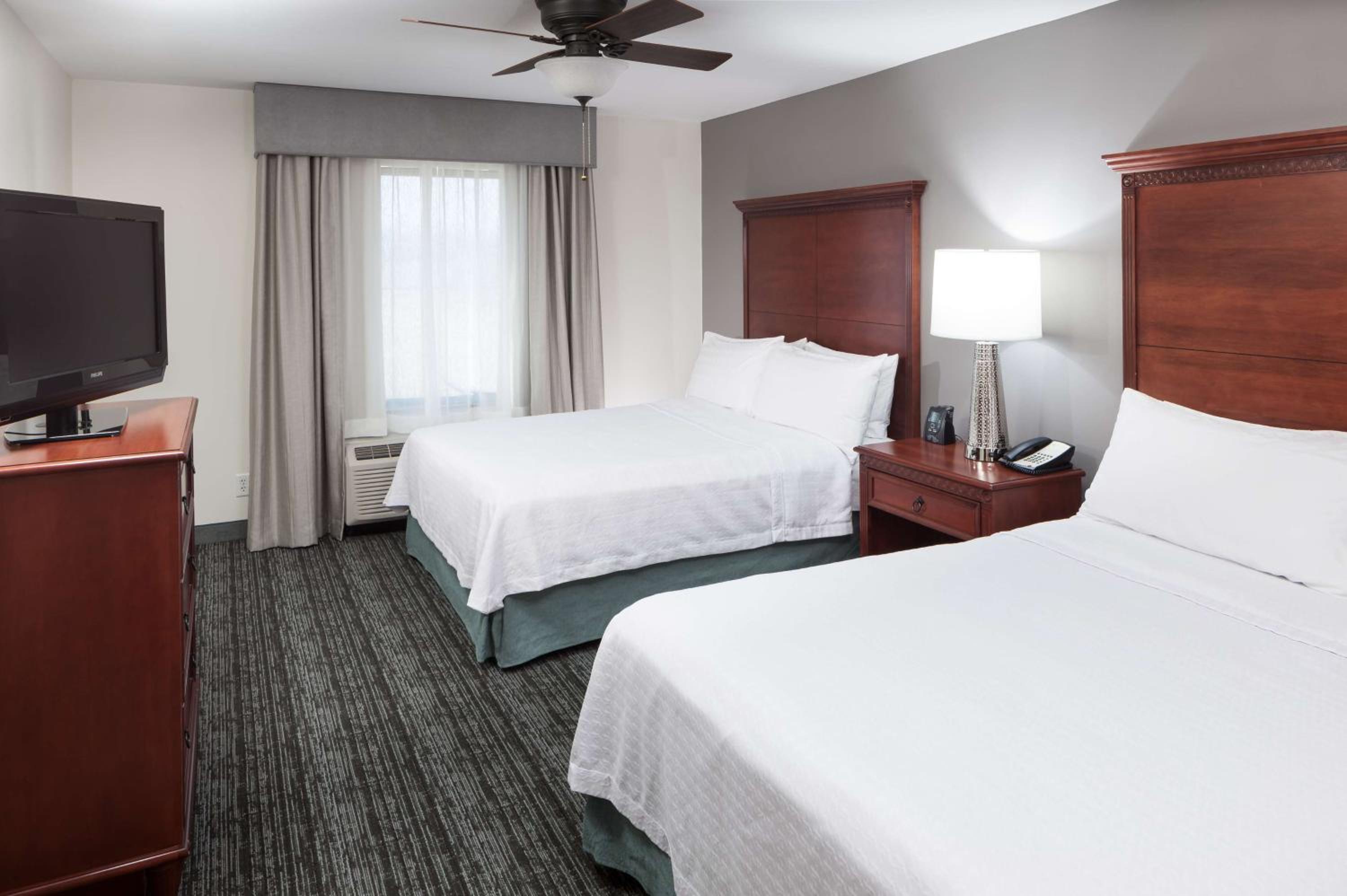 Queen Suite with Two Queen Beds - Mobility Access/Non-Smoking - Photo 6