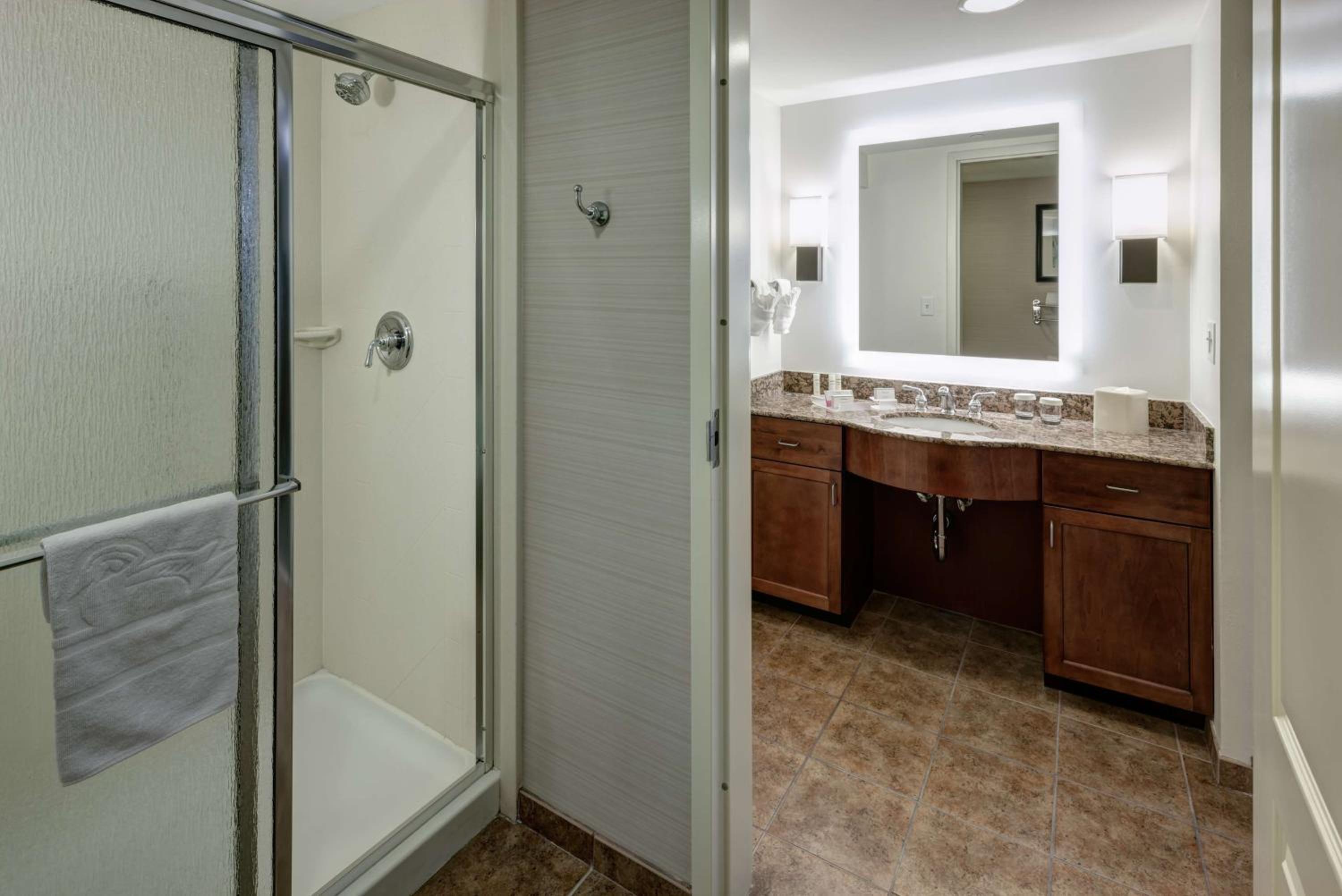 King Studio Suite - Non-Smoking - Photo 4