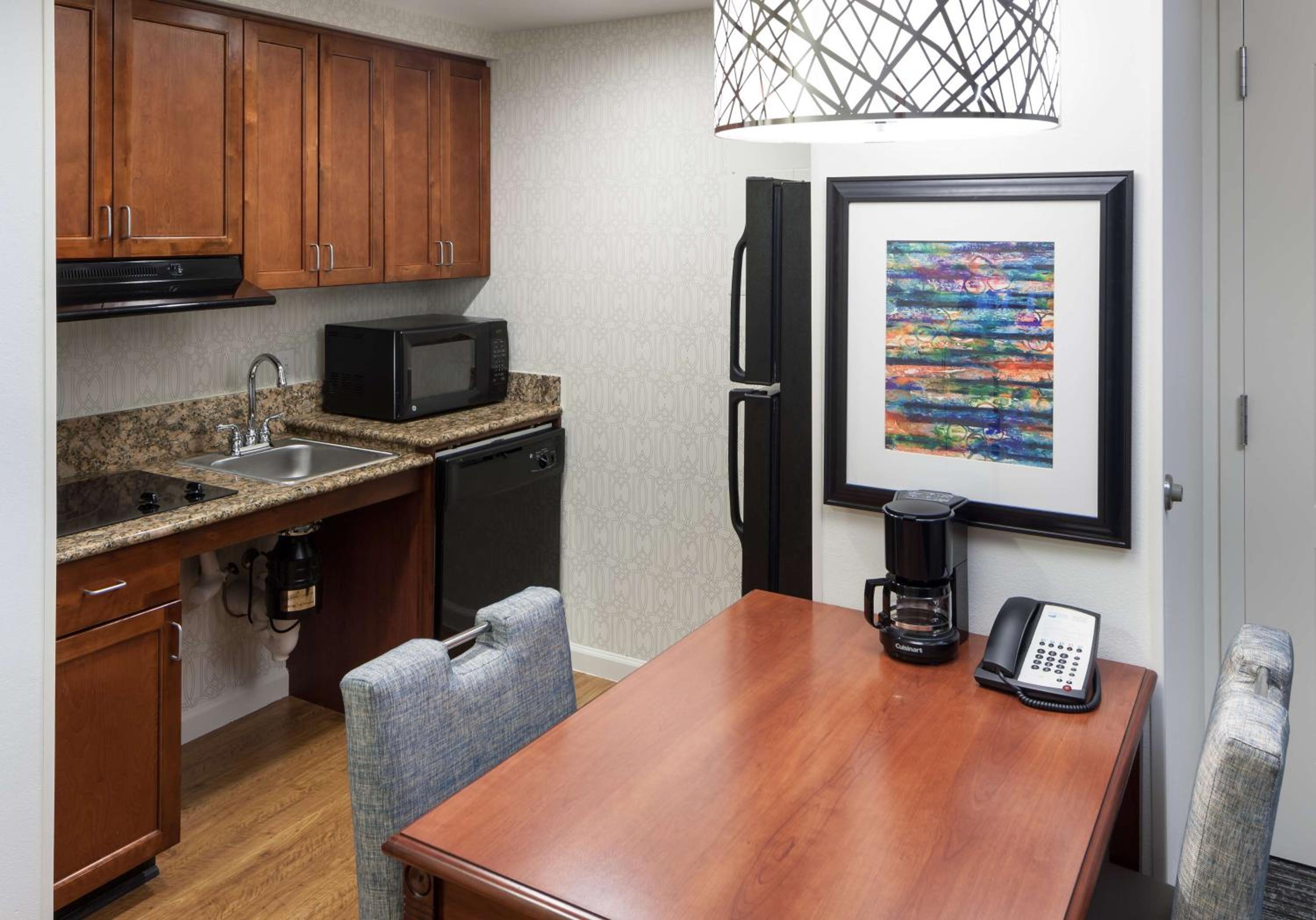 Queen Suite with Two Queen Beds - Mobility Access/Non-Smoking - Photo 3