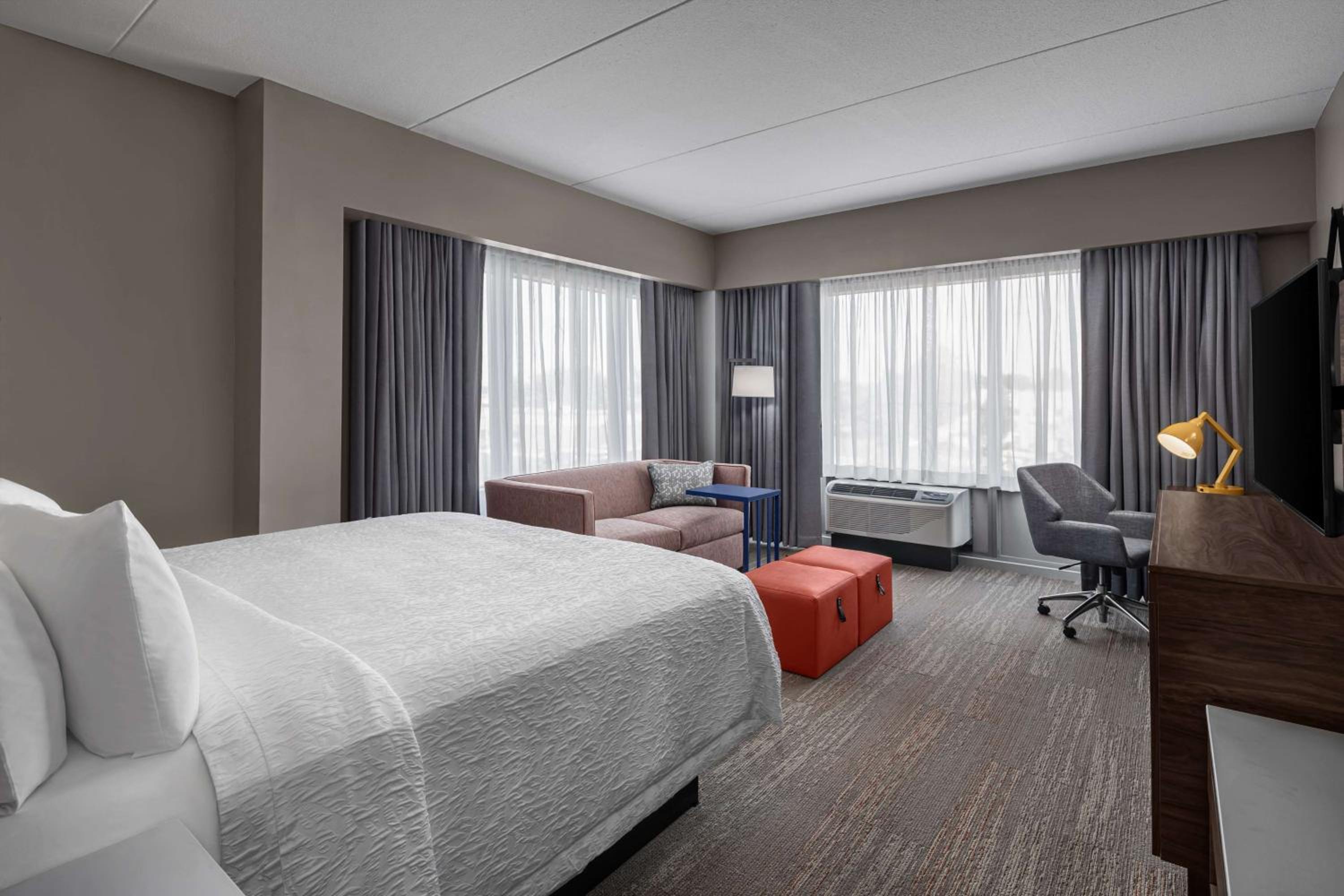 Large King Room - Non-Smoking