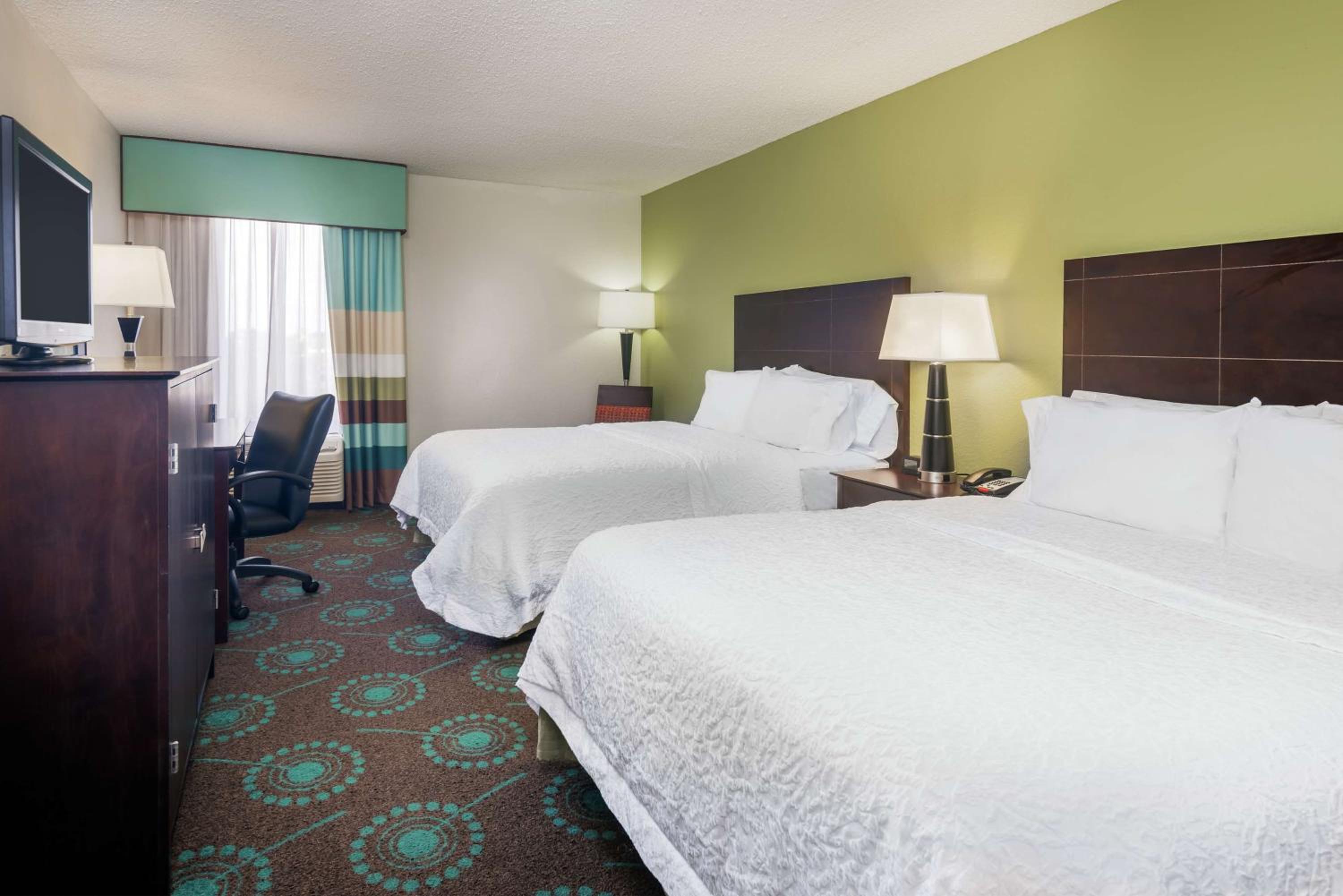 Room with Two Queen Beds - Non-Smoking