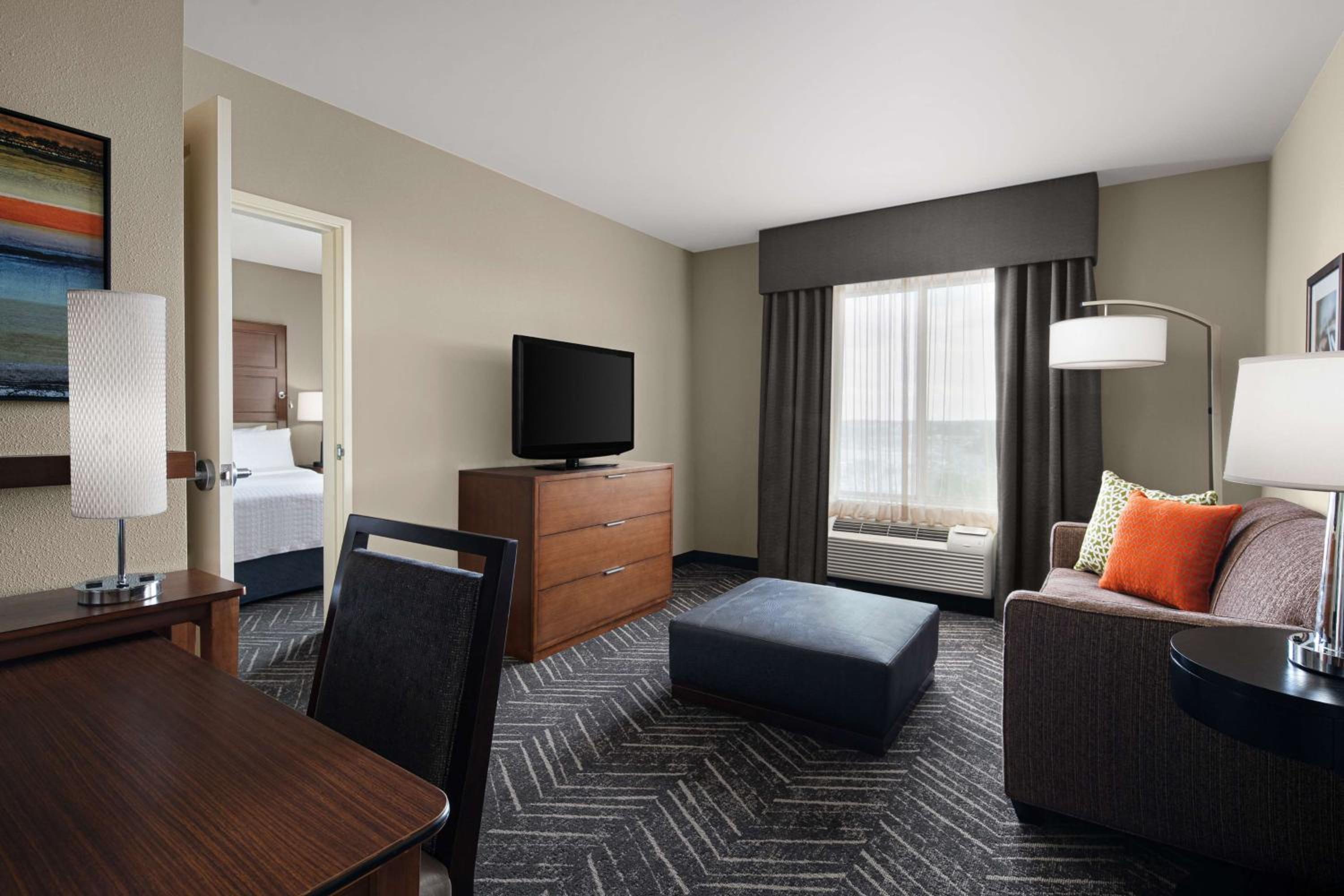 King Suite - Hearing Access/Non-Smoking photo 3