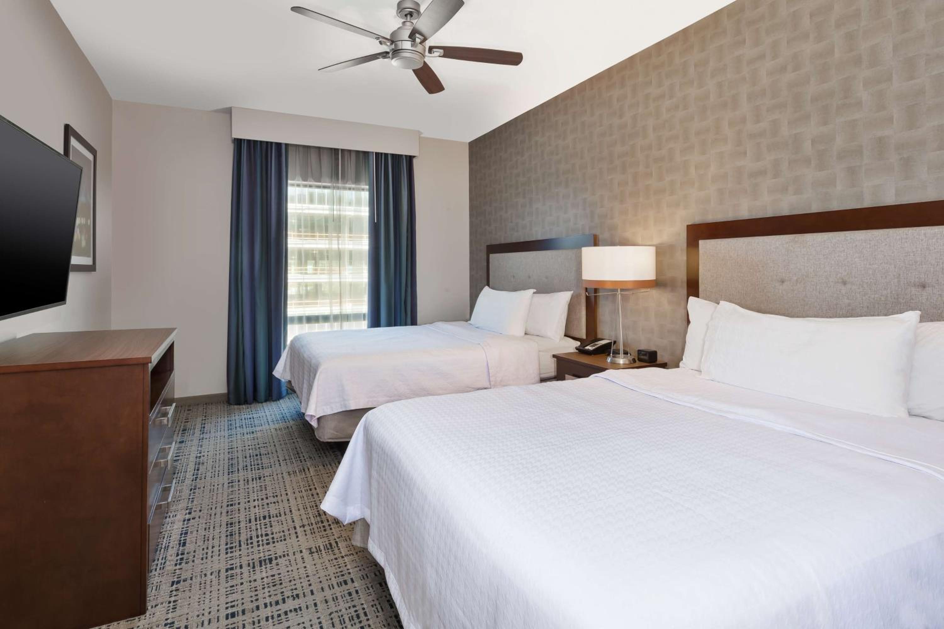 Queen Suite with Two Queen Beds - Hearing Accessible photo 2