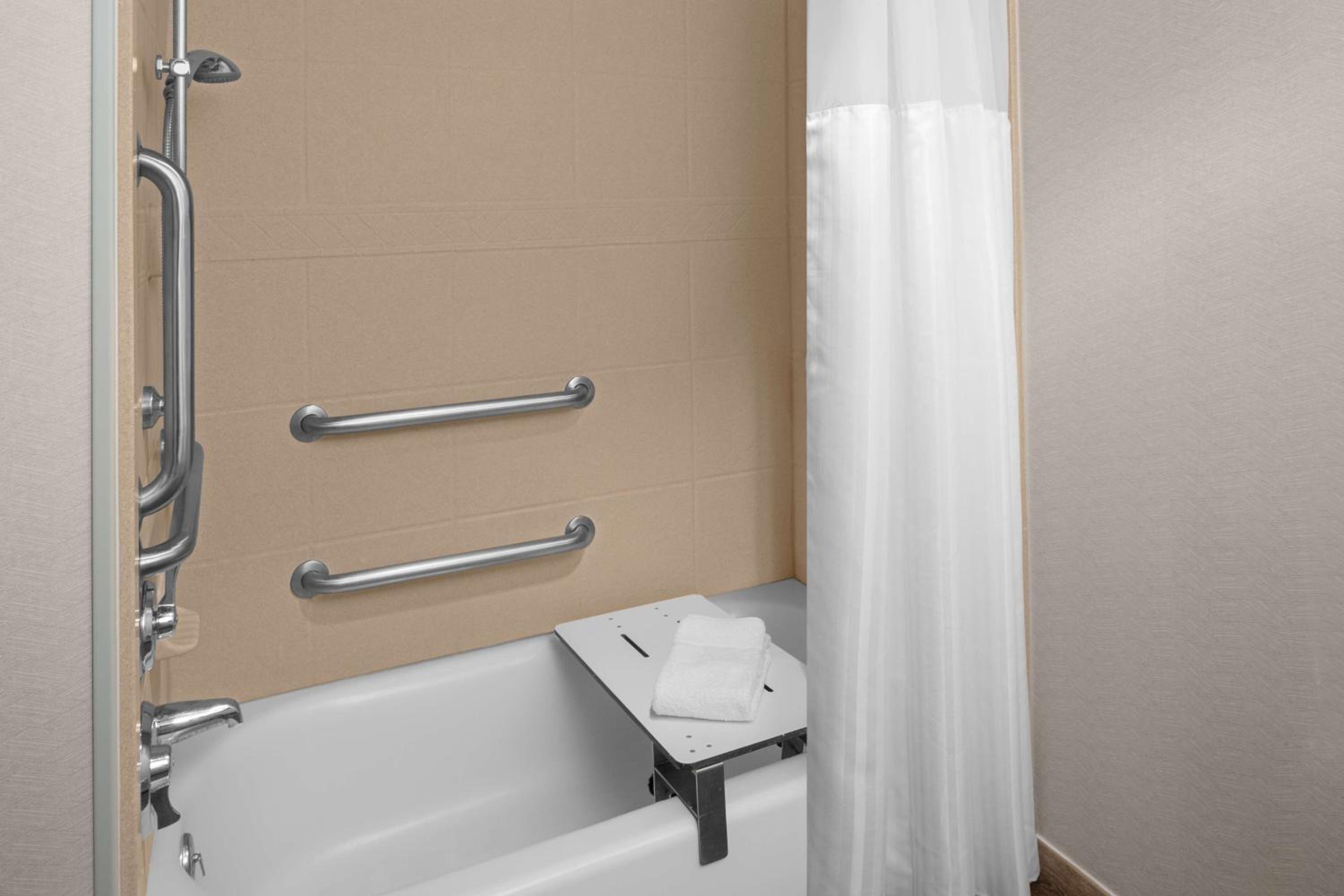 Queen Room with Two Queen Beds - Mobility and Hearing Access - Photo 2