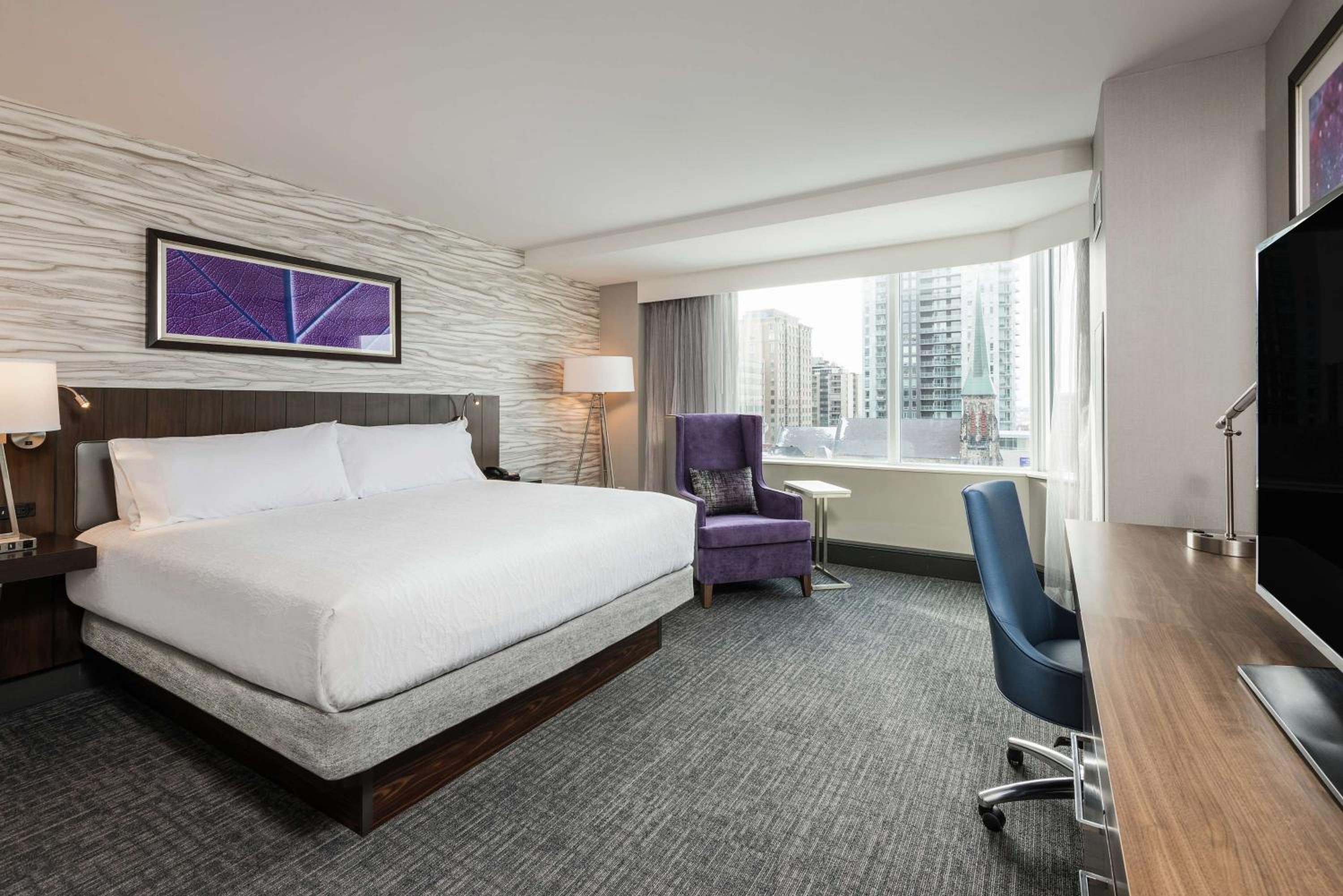 One-Bedroom King Suite - Non-Smoking