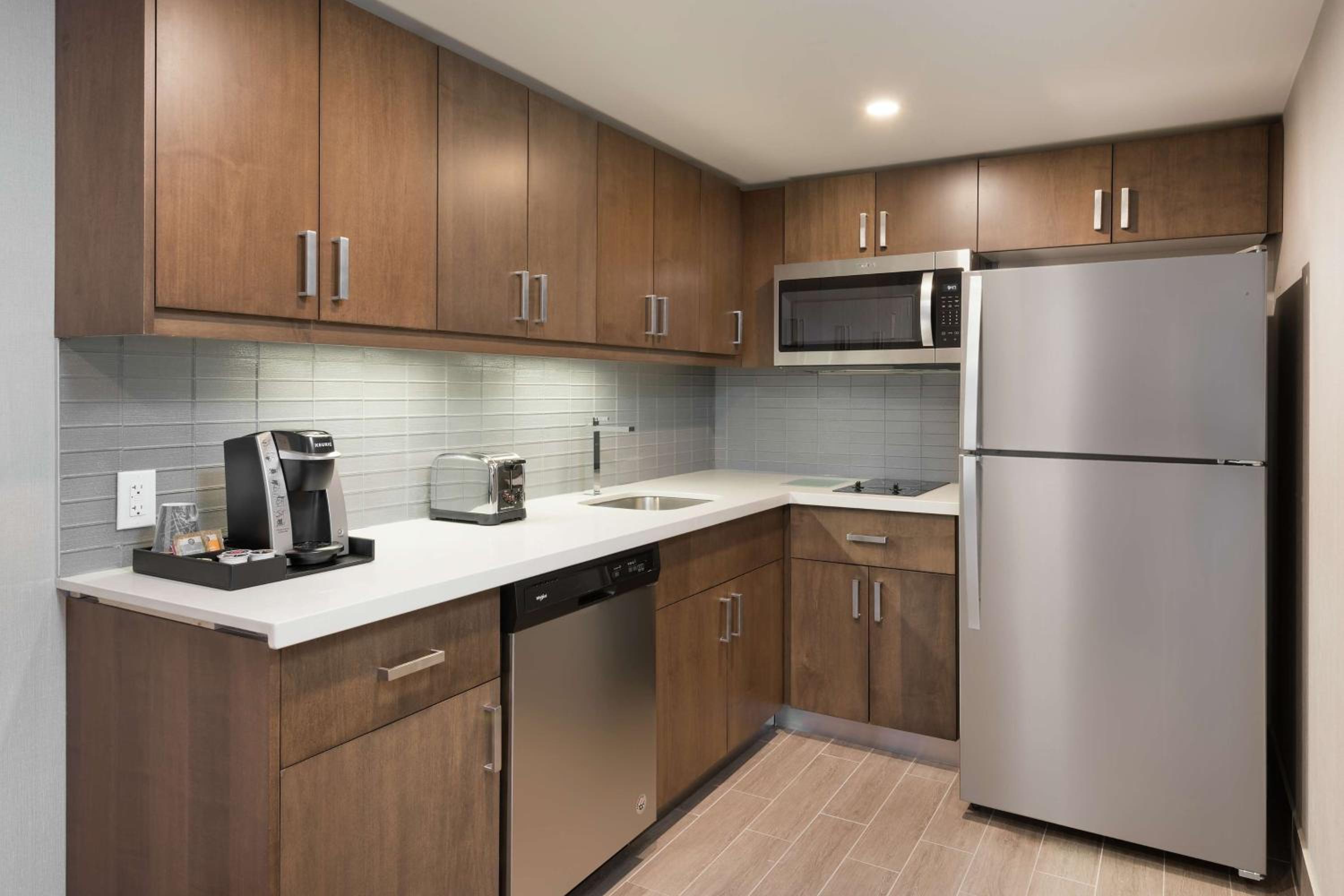 One-Bedroom King Suite with View - Non-Smoking