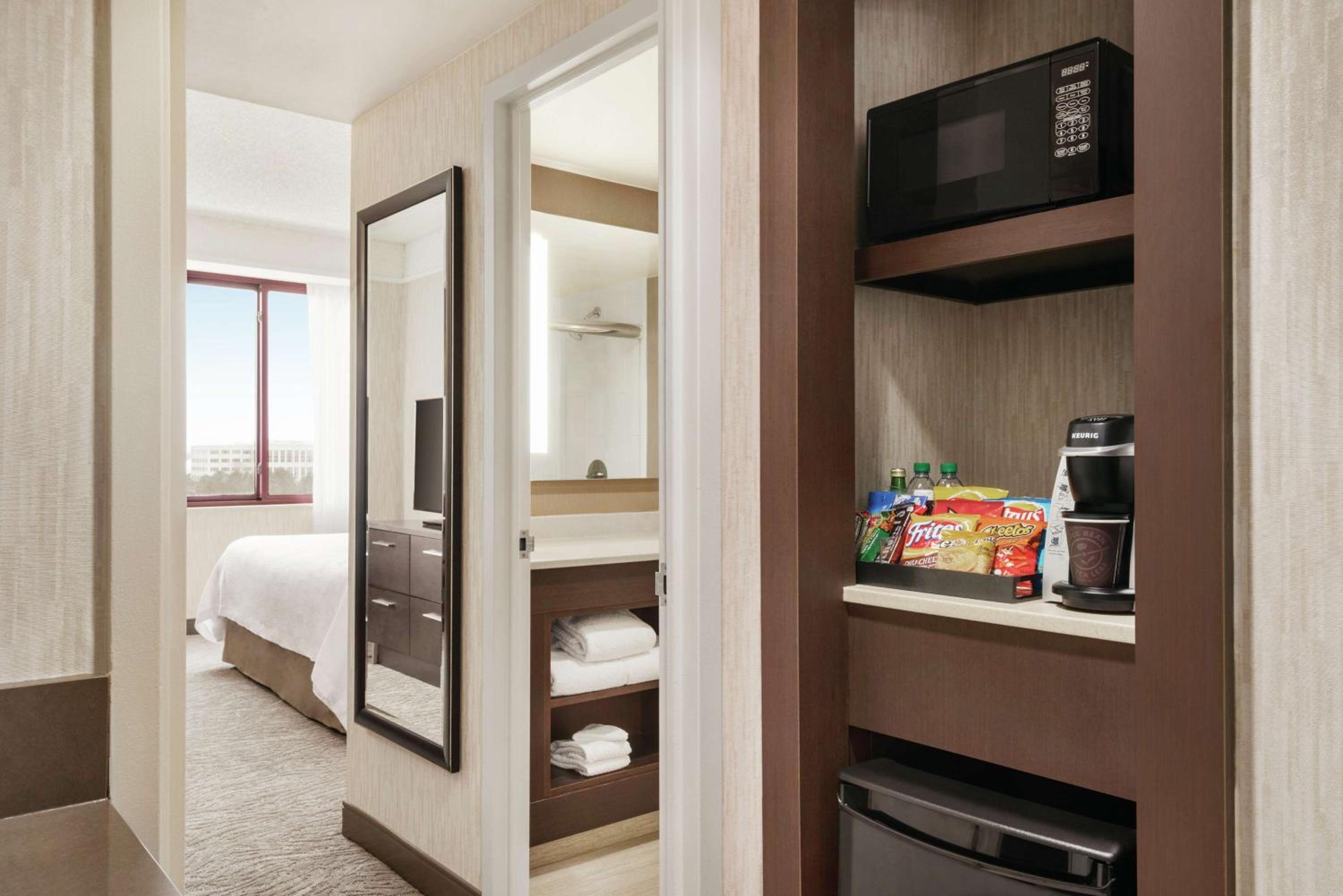 Premium Suite - Photo 10