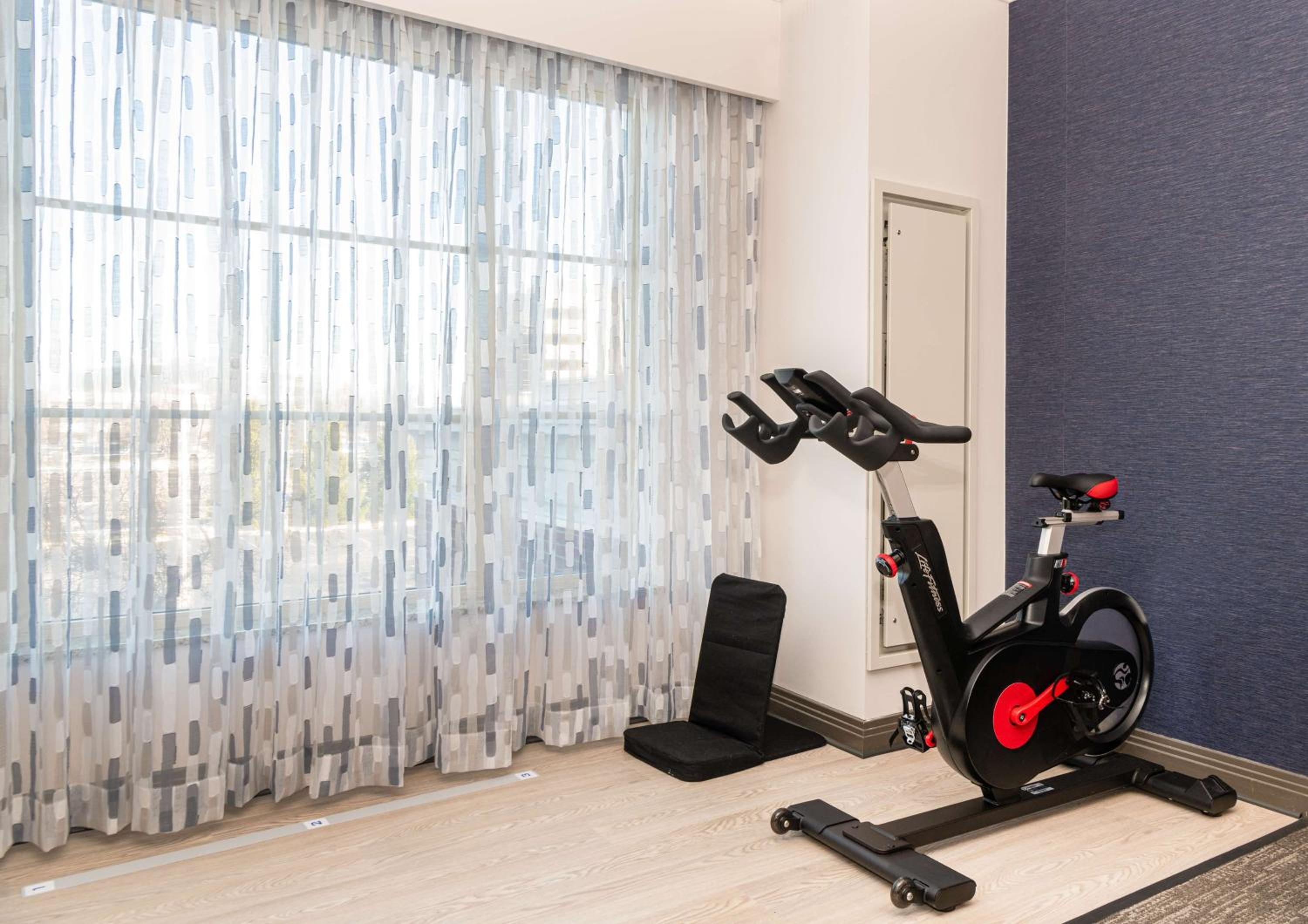 Fitness King Room - Photo 4