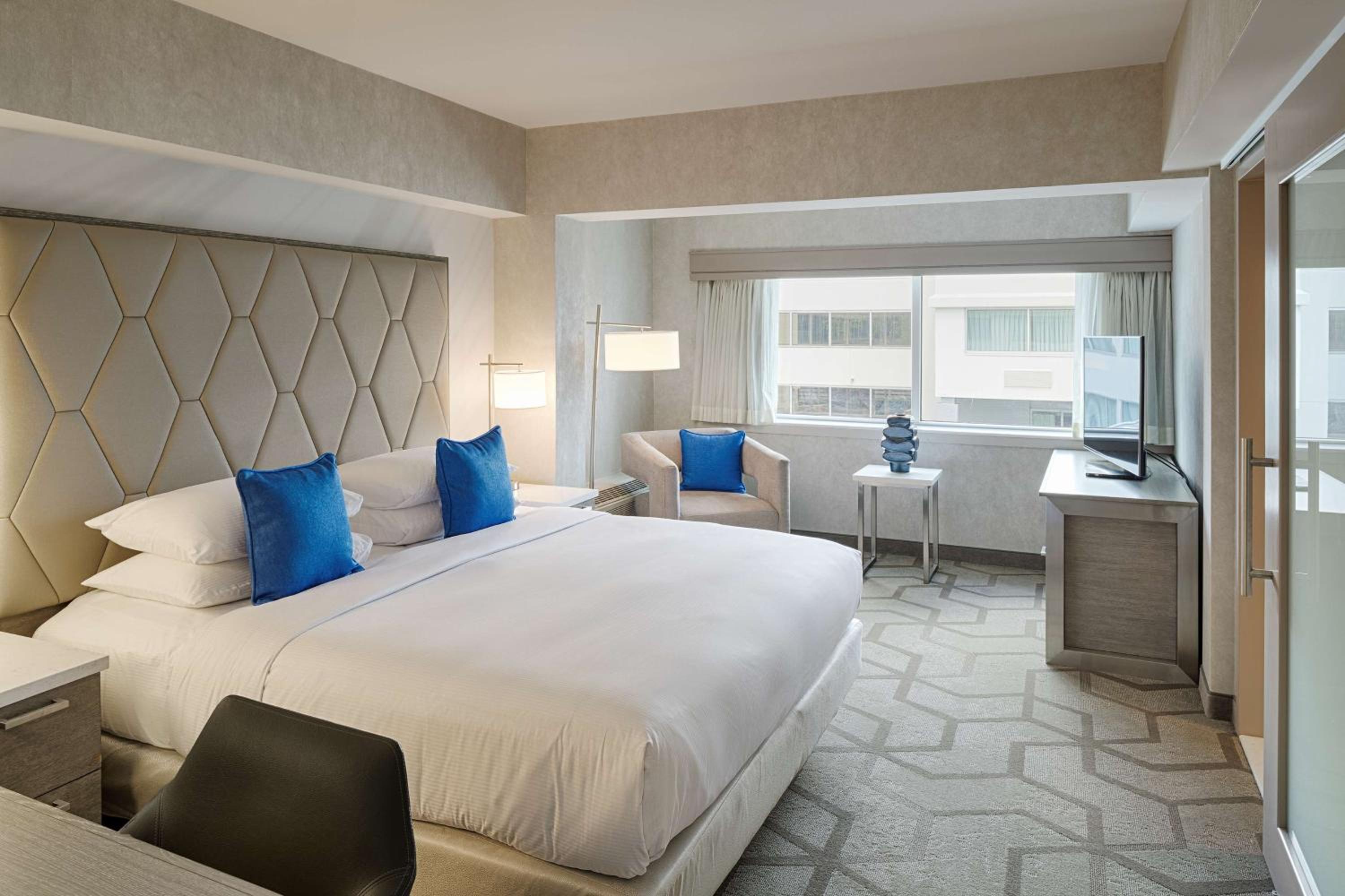 Bloomfield Suite