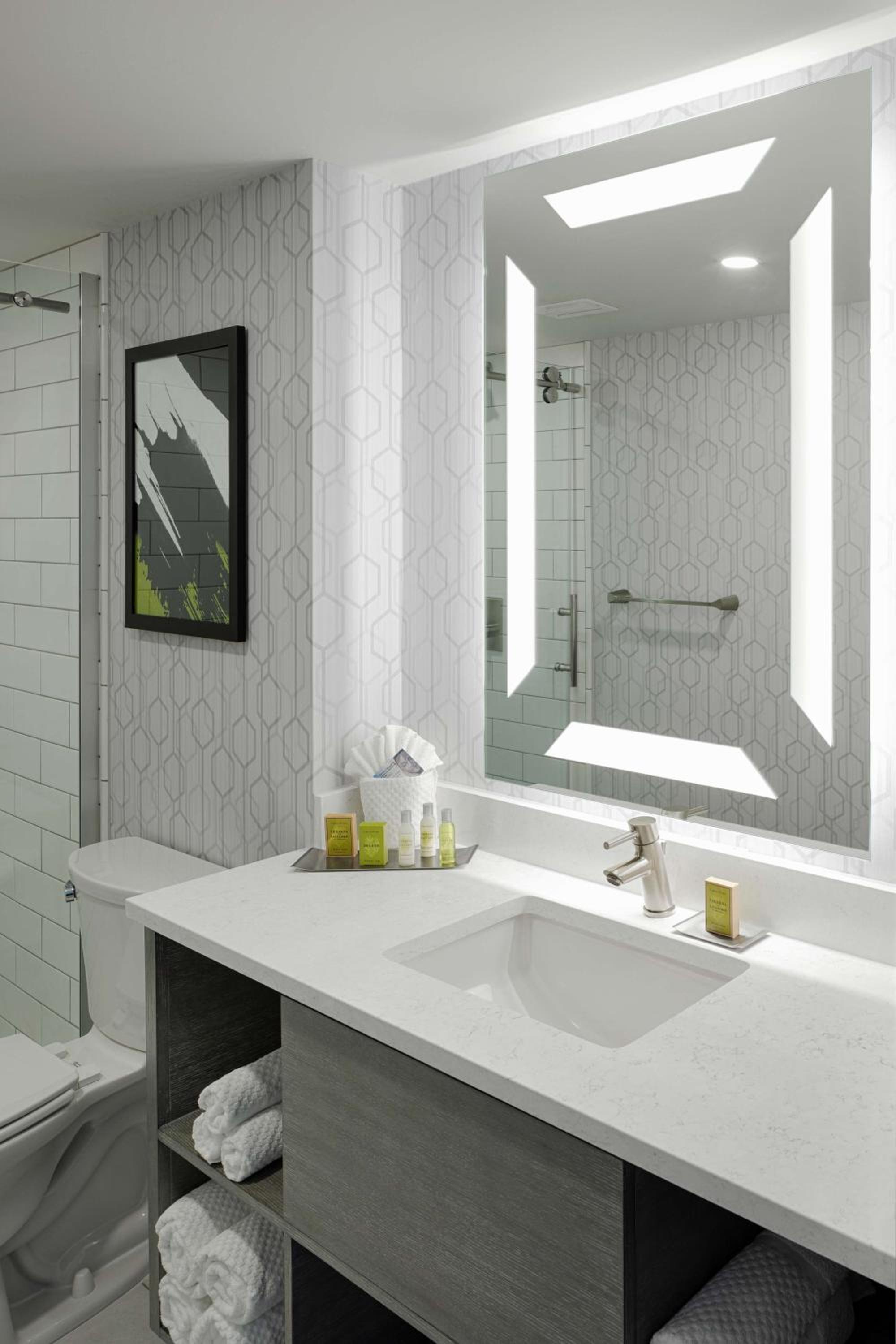 Woodward Suite - Photo 3