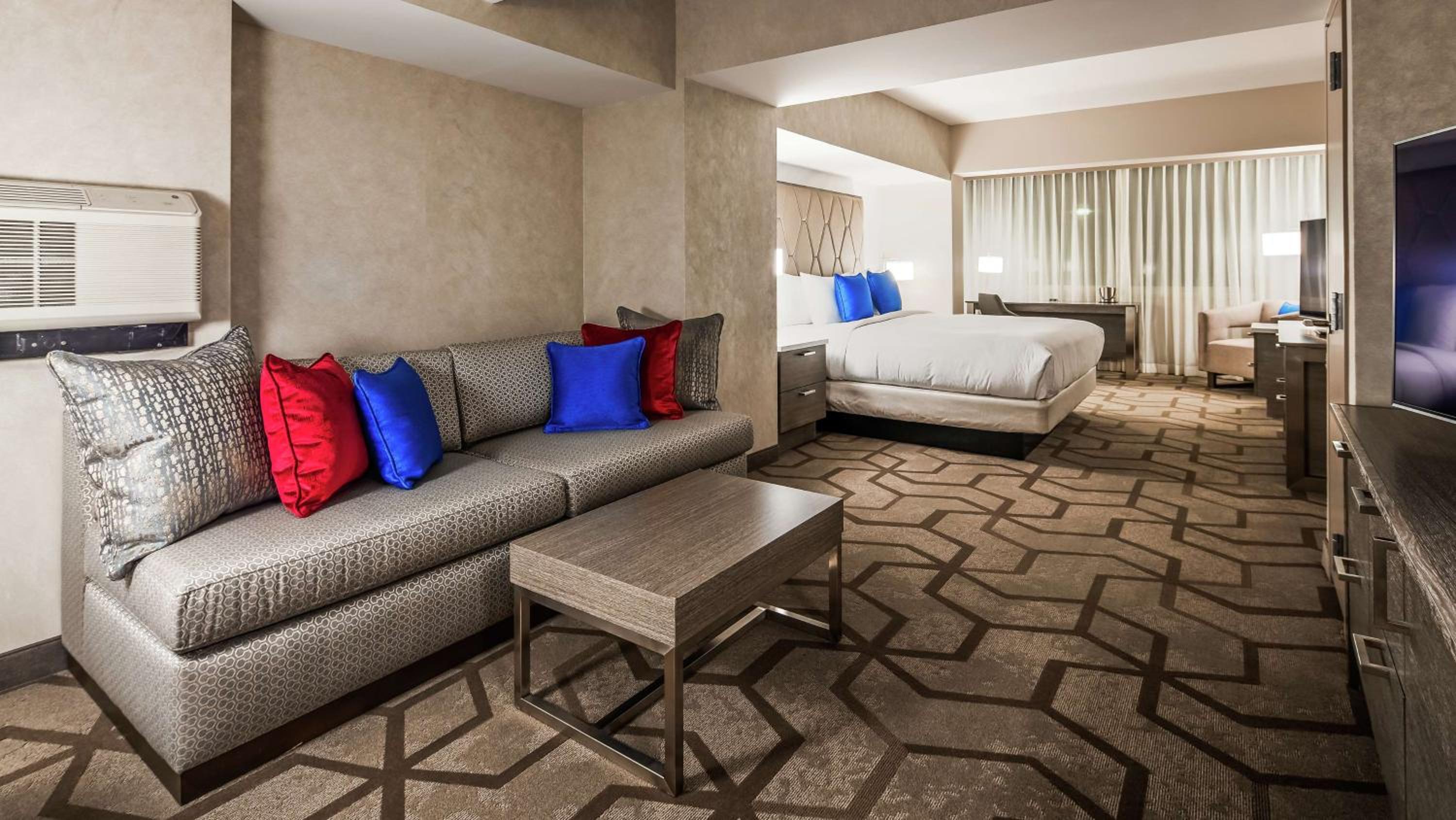 Standard King Suite