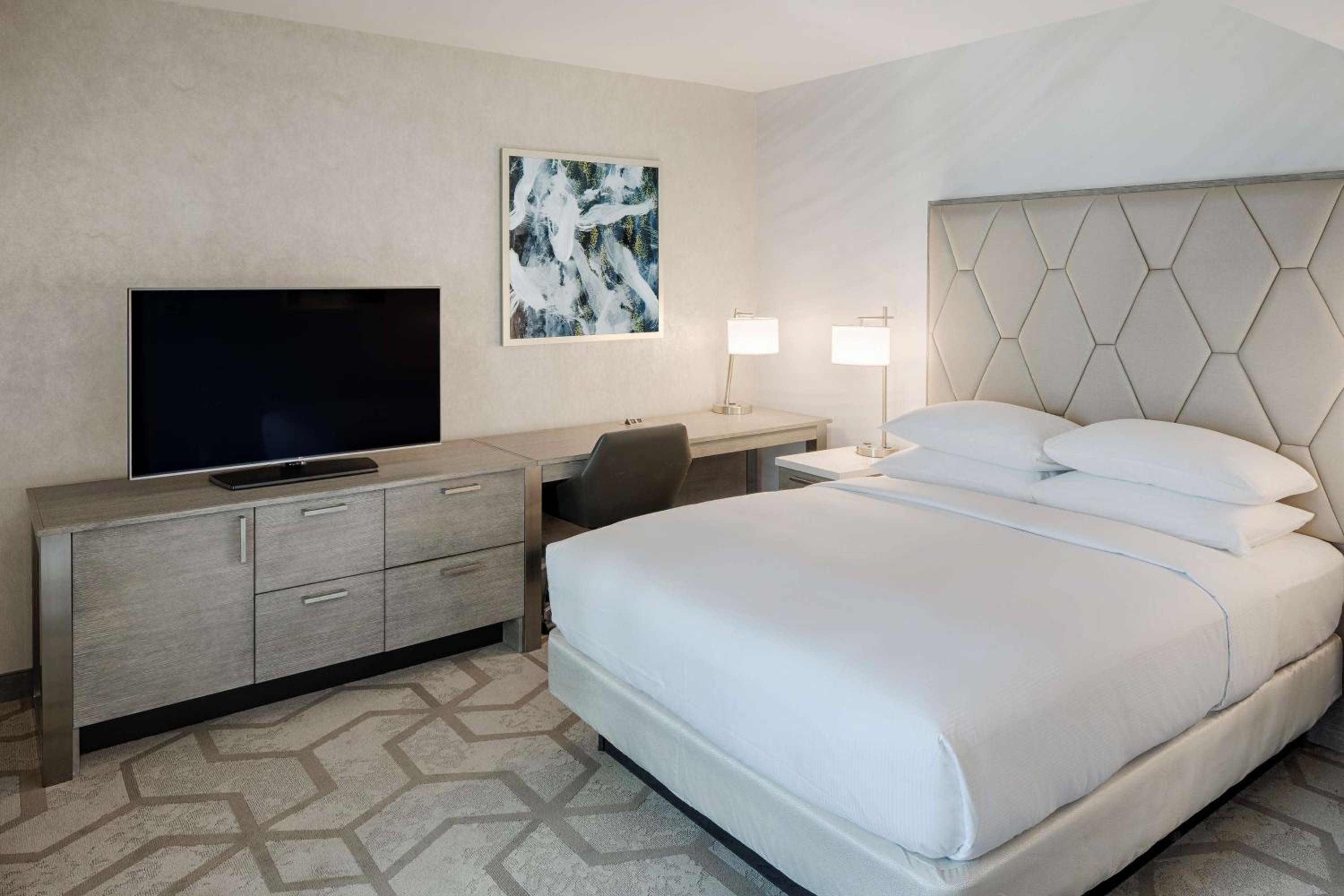 Queen Room - Photo 1