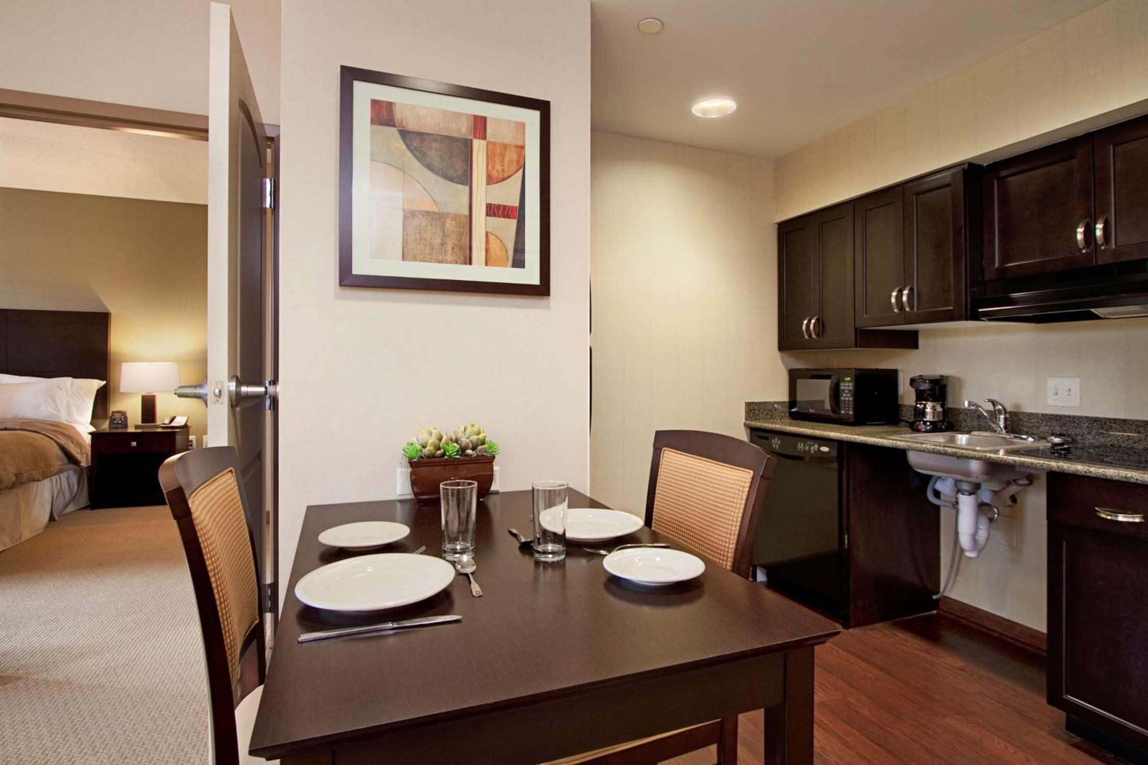 One-Bedroom King Suite - Photo 2