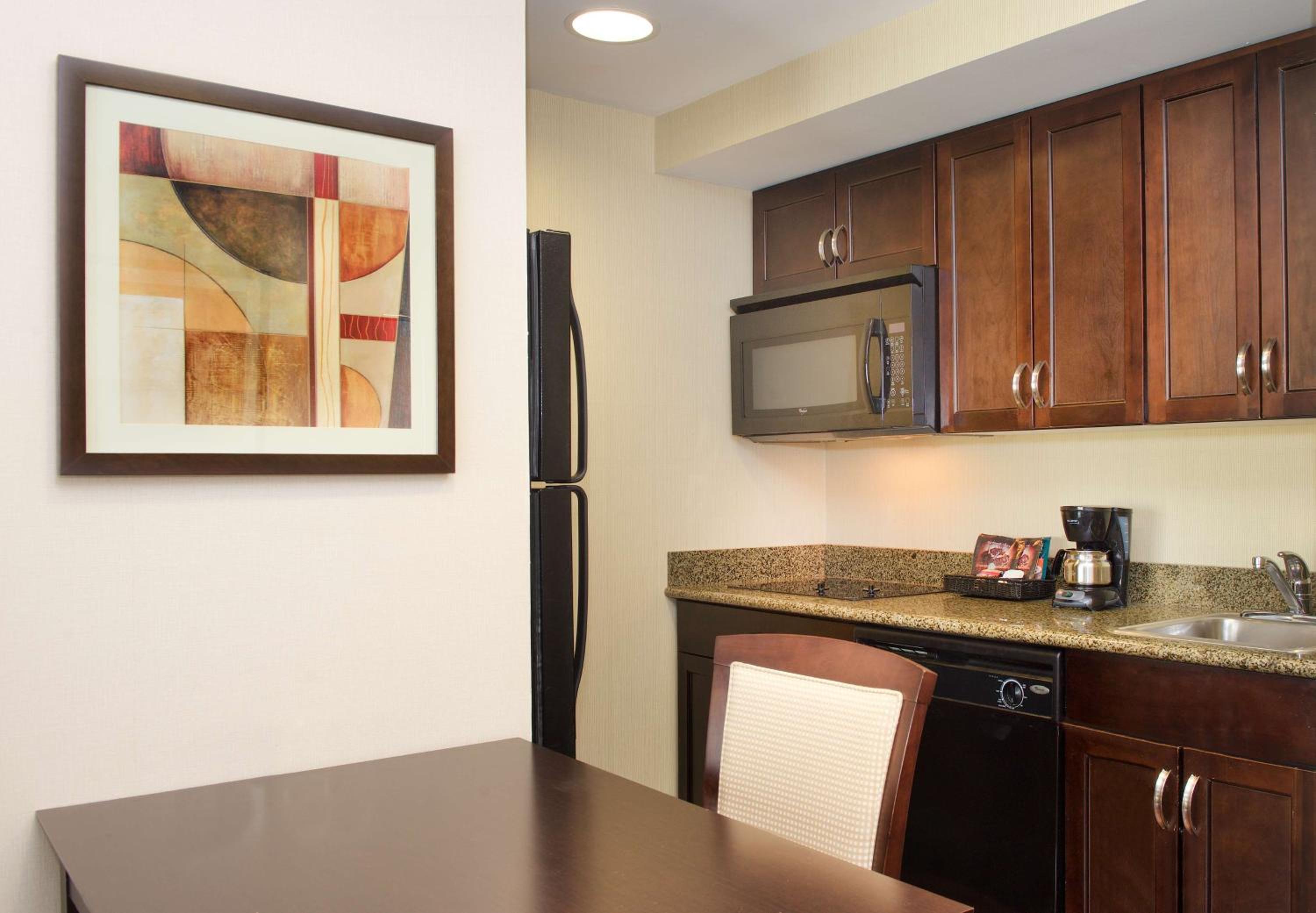King Studio Suite - Photo 3