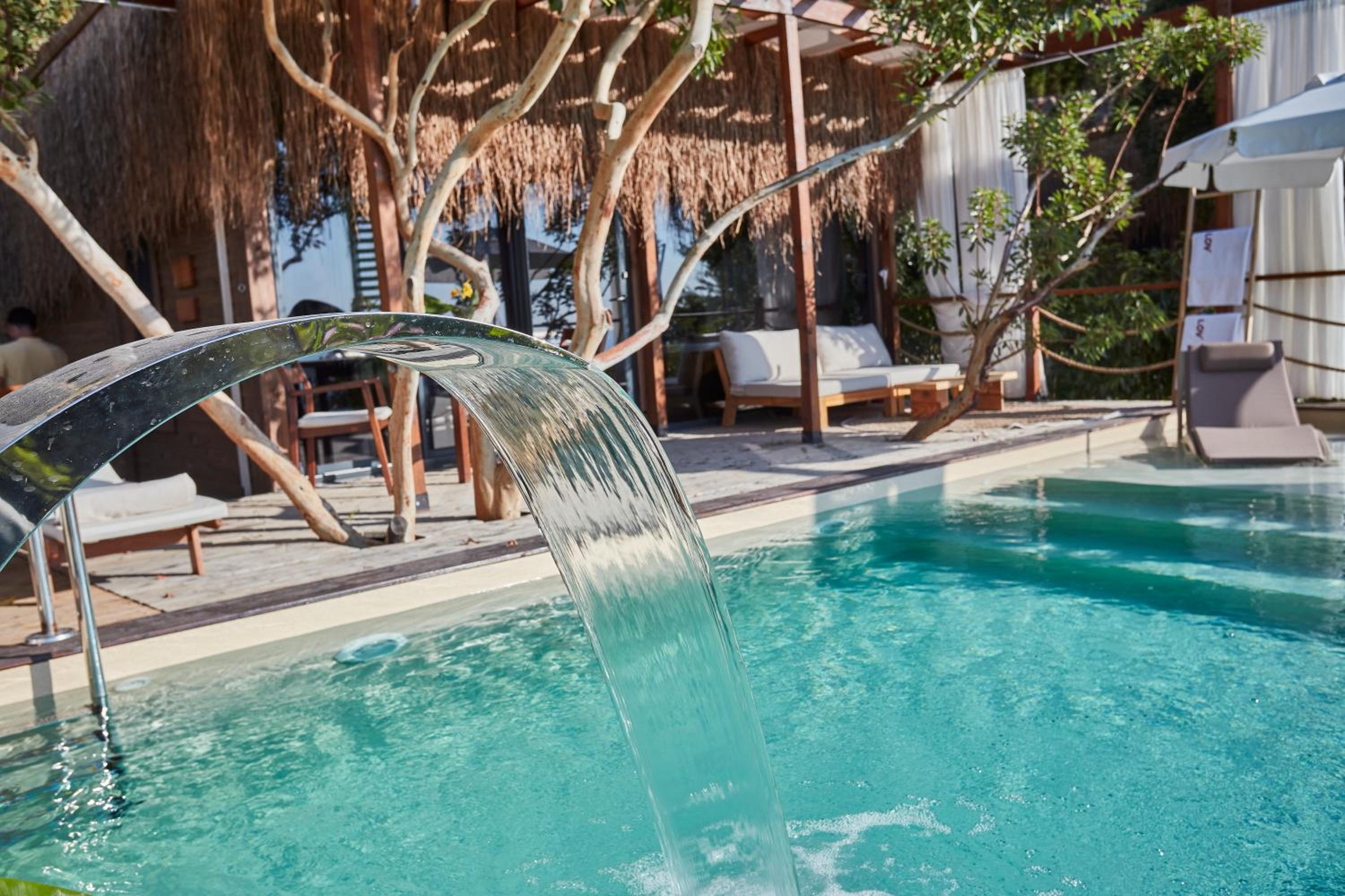 Suite with Private Pool photo 2