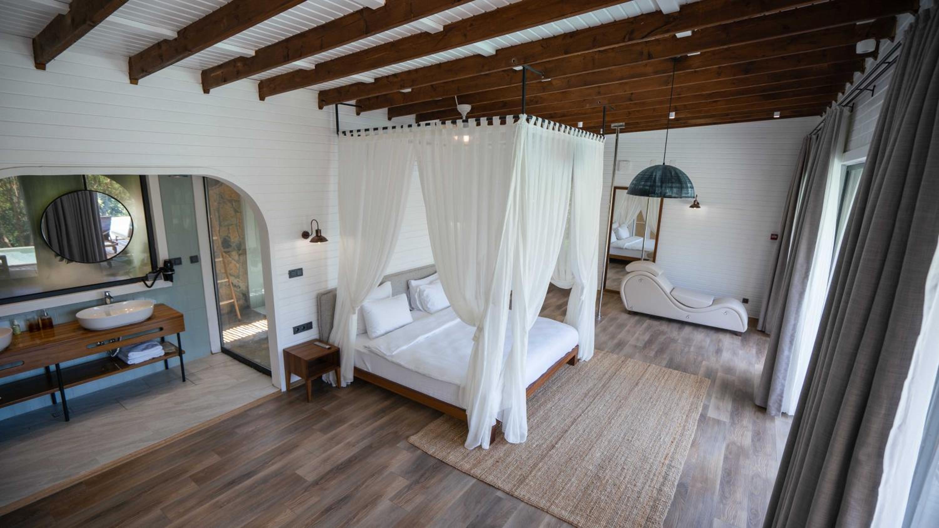 Villa with Private Pool photo 2