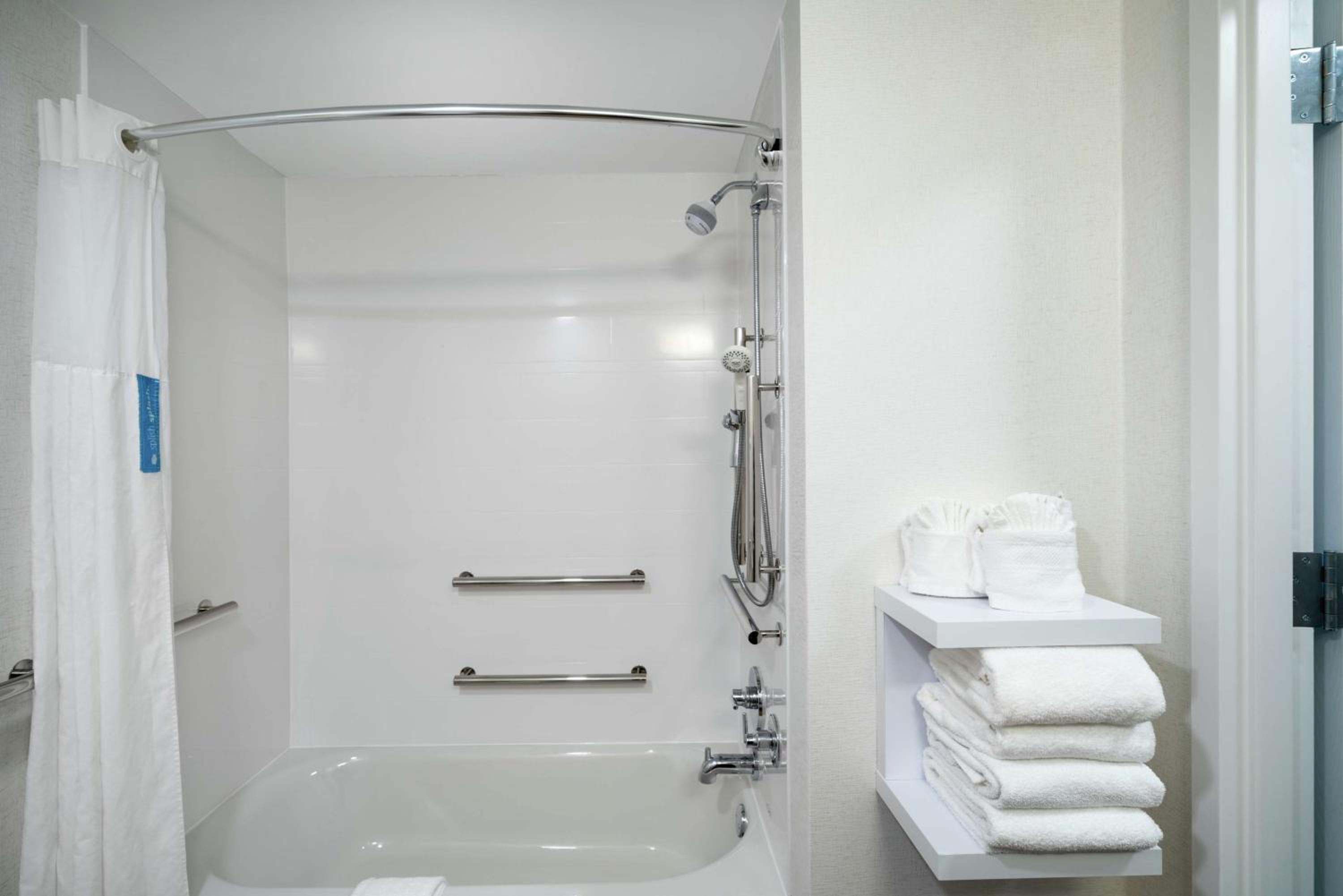 King Room - Mobility Access/Non-Smoking