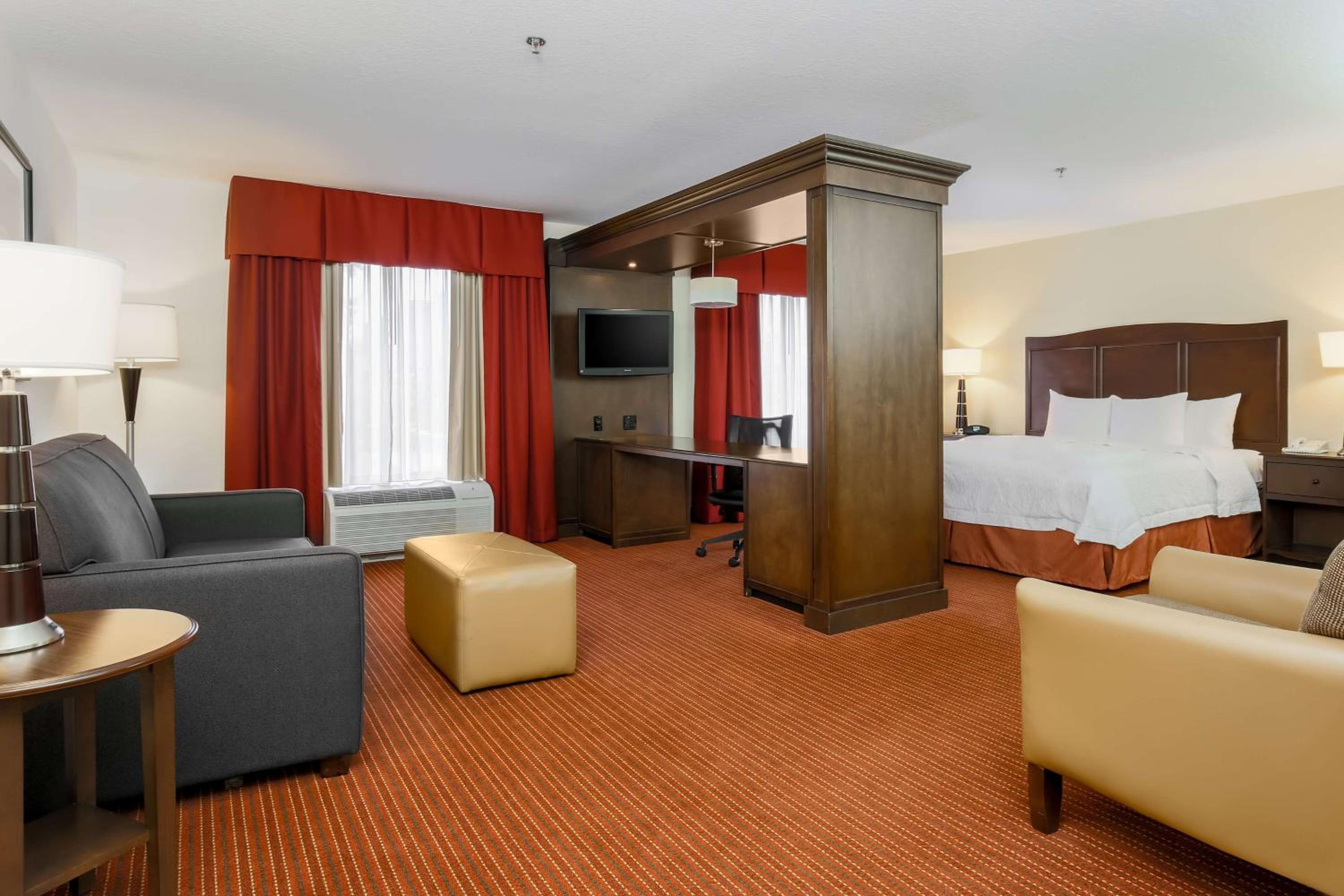 King Room with Sofa Bed and Spa Bath - Photo 2