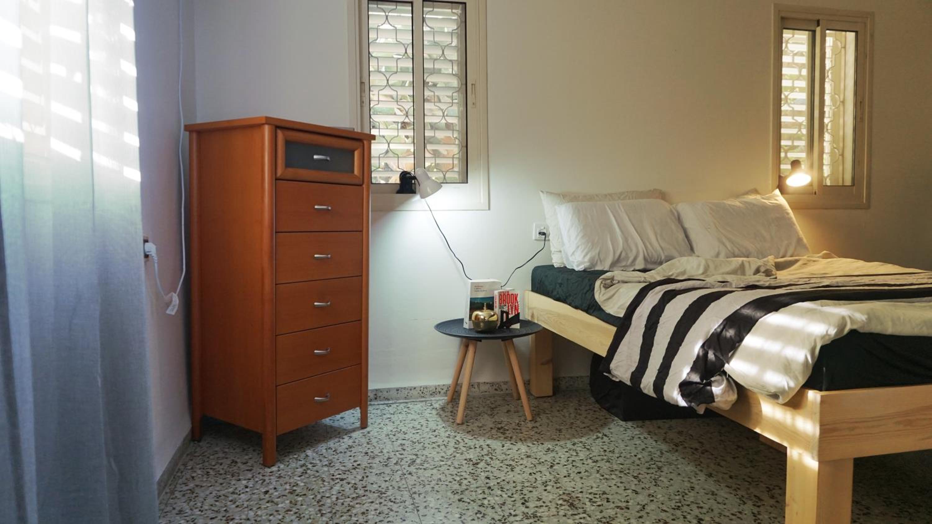 One-Bedroom Apartment - Photo 9
