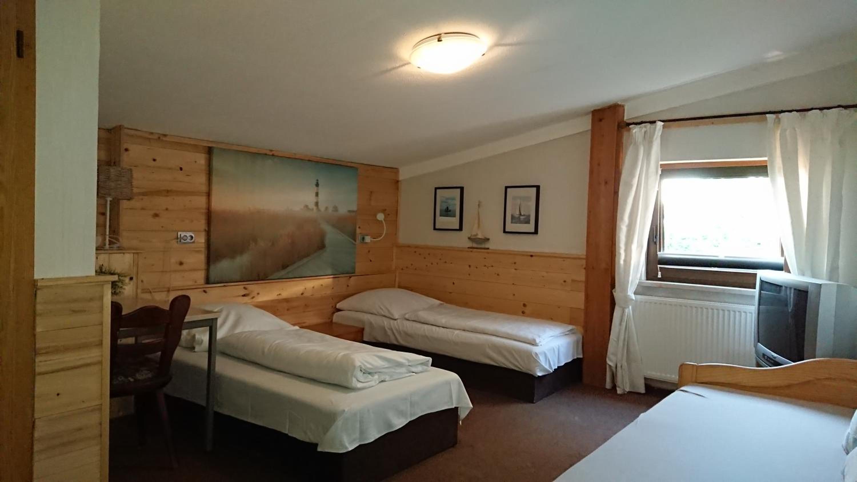 Double Room with Private Bathroom photo 3